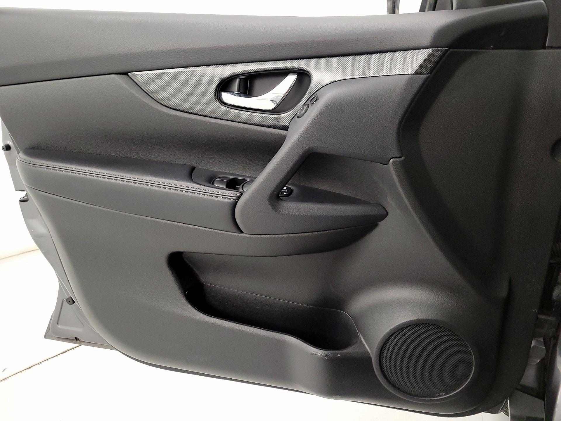 Thumbnail: 2014 Nissan Rogue - 12