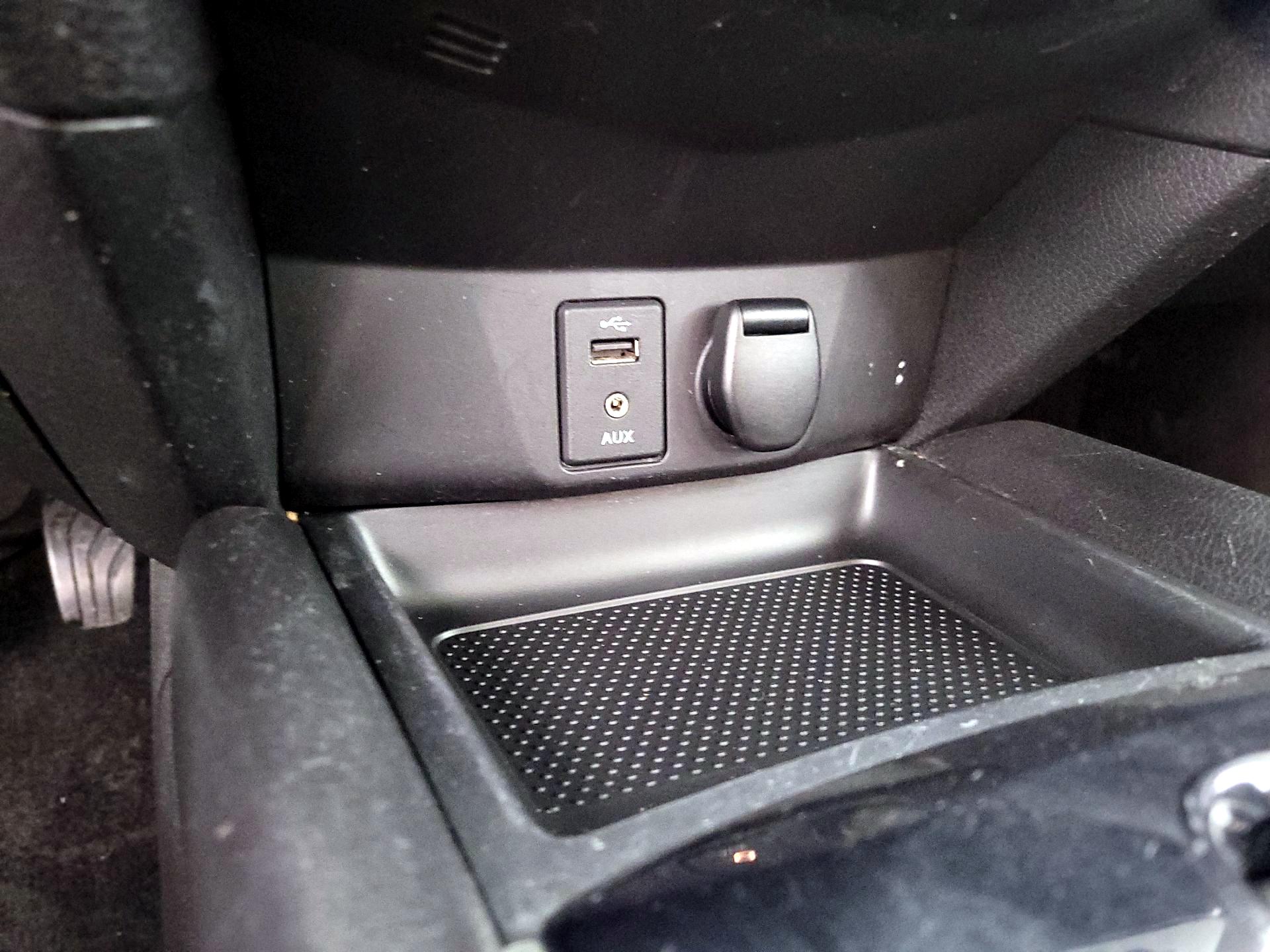 Thumbnail: 2014 Nissan Rogue - 19