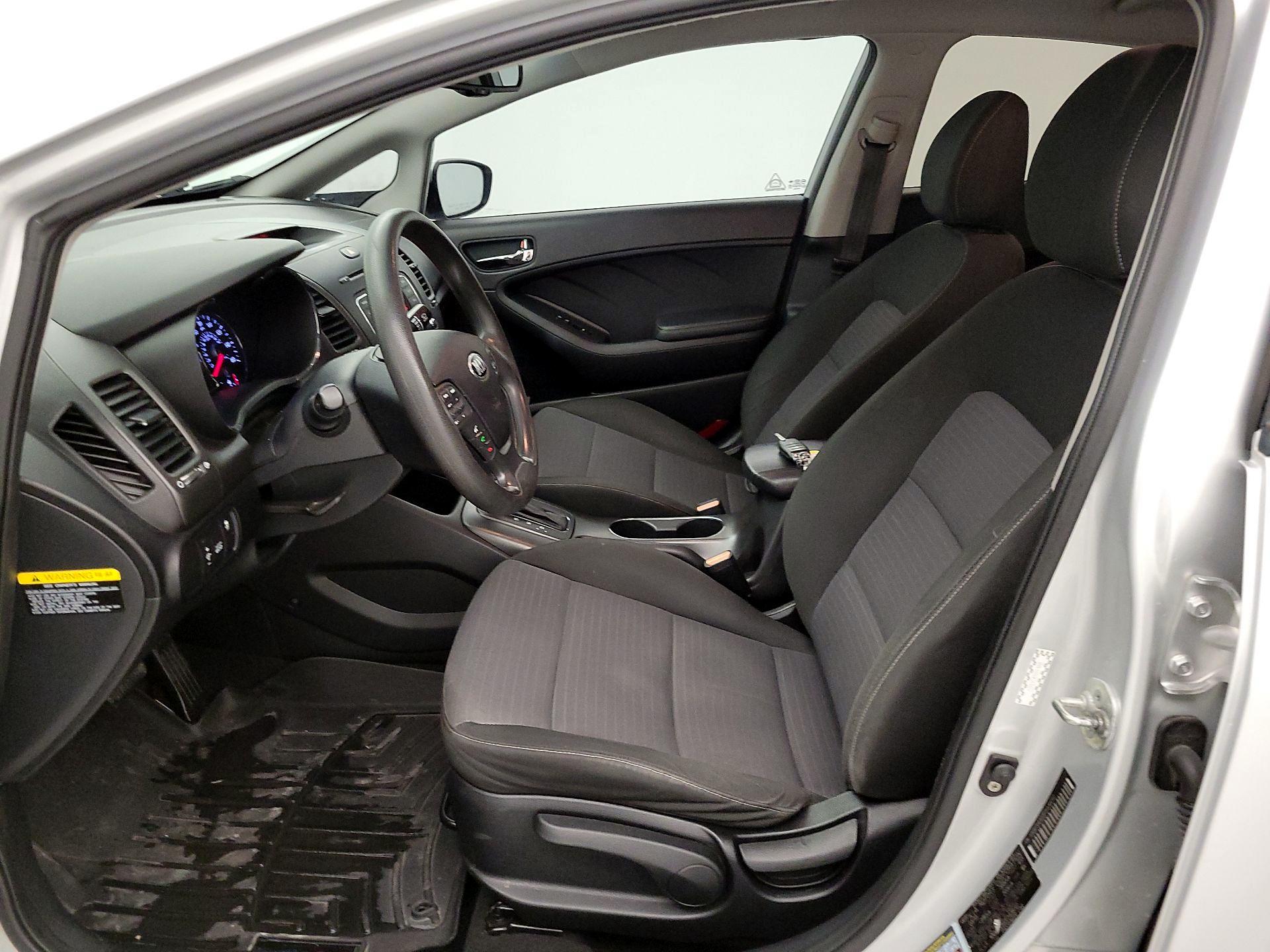 Thumbnail: 2015 Kia Forte - 11