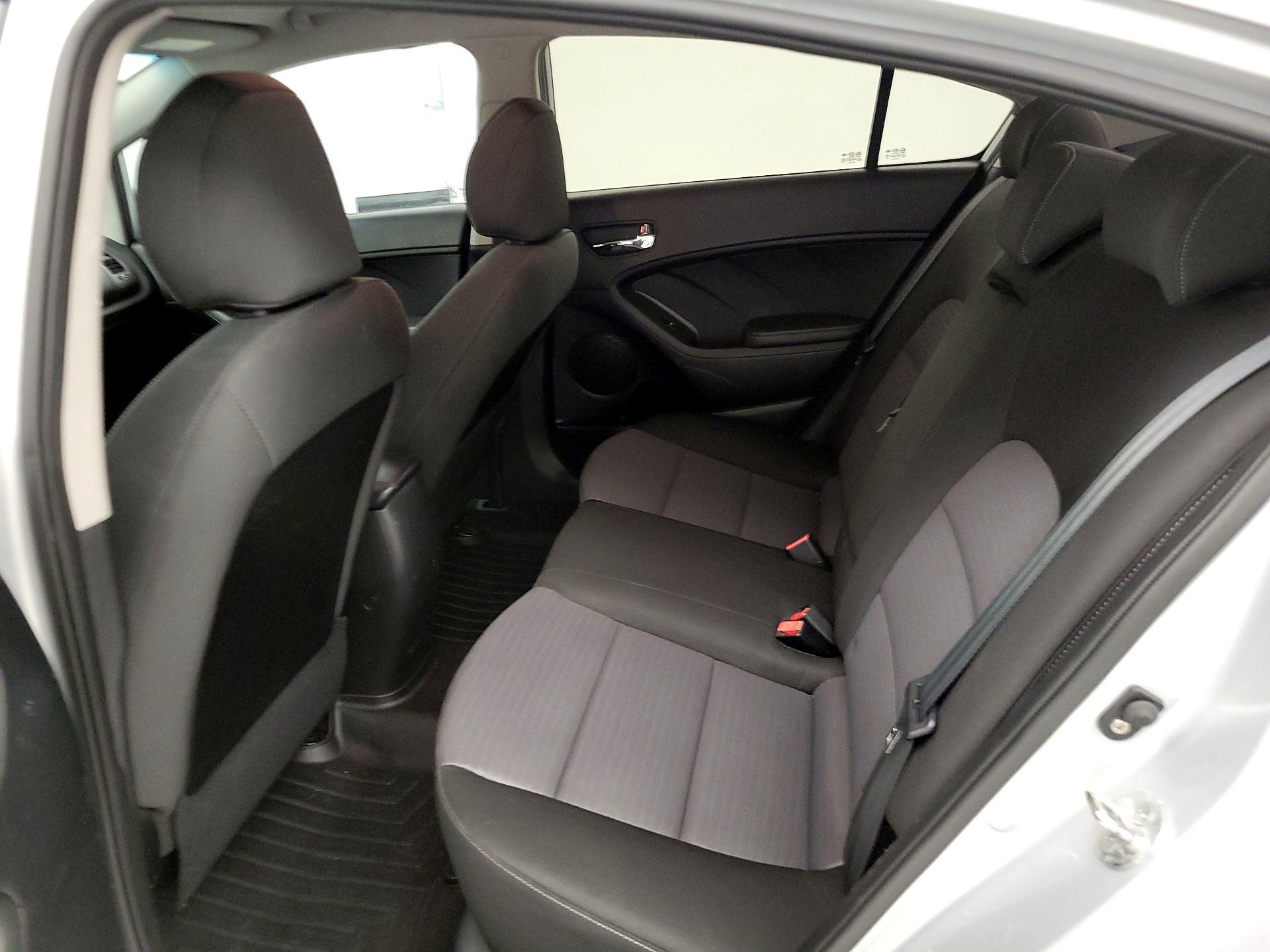 Thumbnail: 2015 Kia Forte - 19