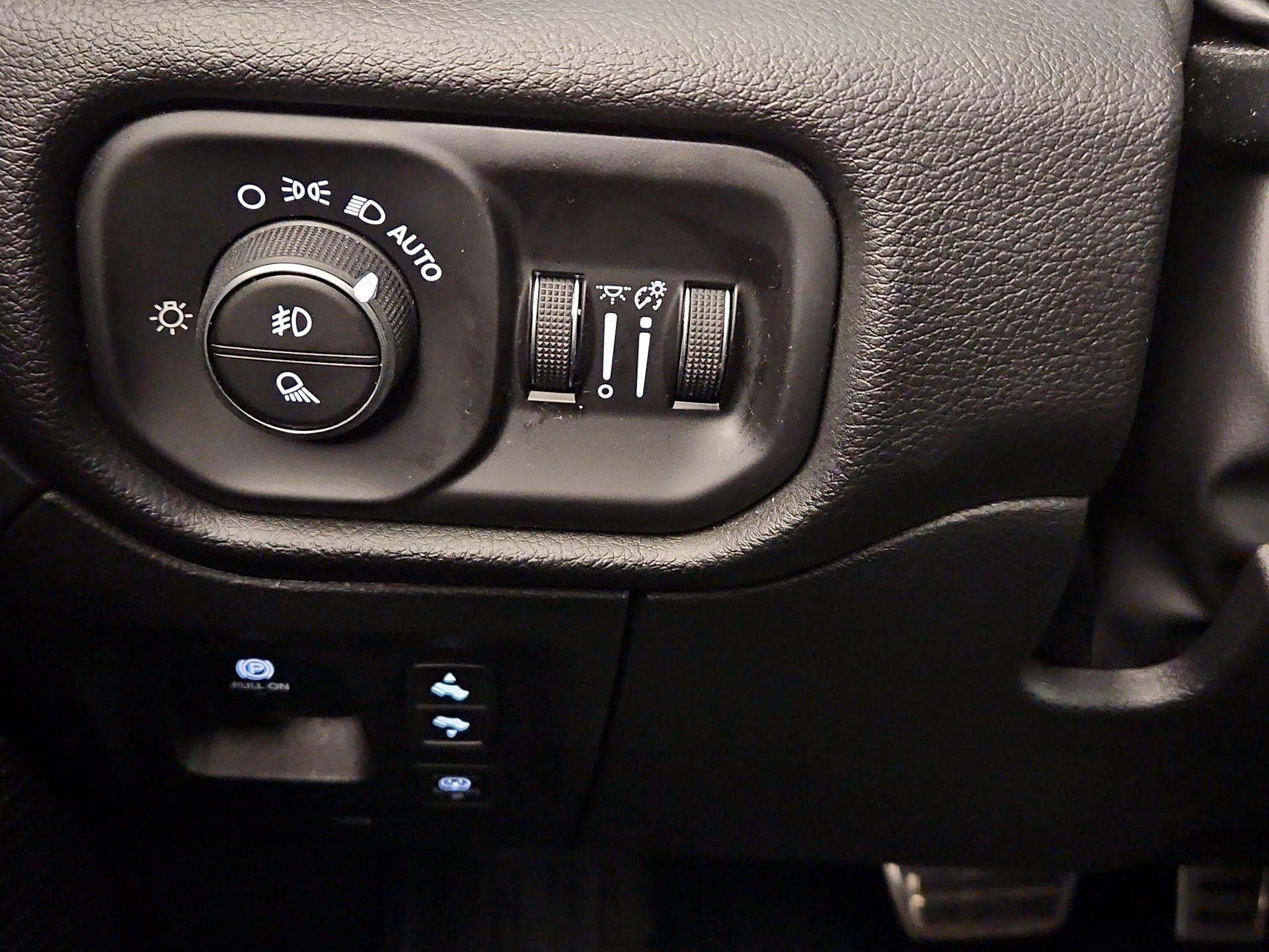 Thumbnail: 2025 RAM 1500 - 13