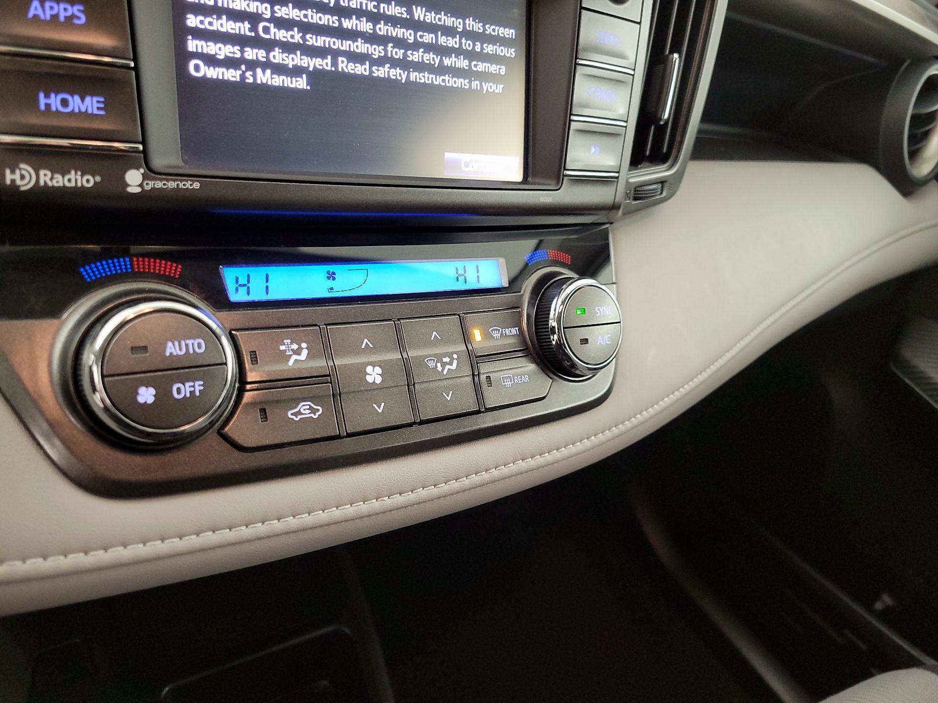 Thumbnail: 2015 Toyota RAV4 - 16