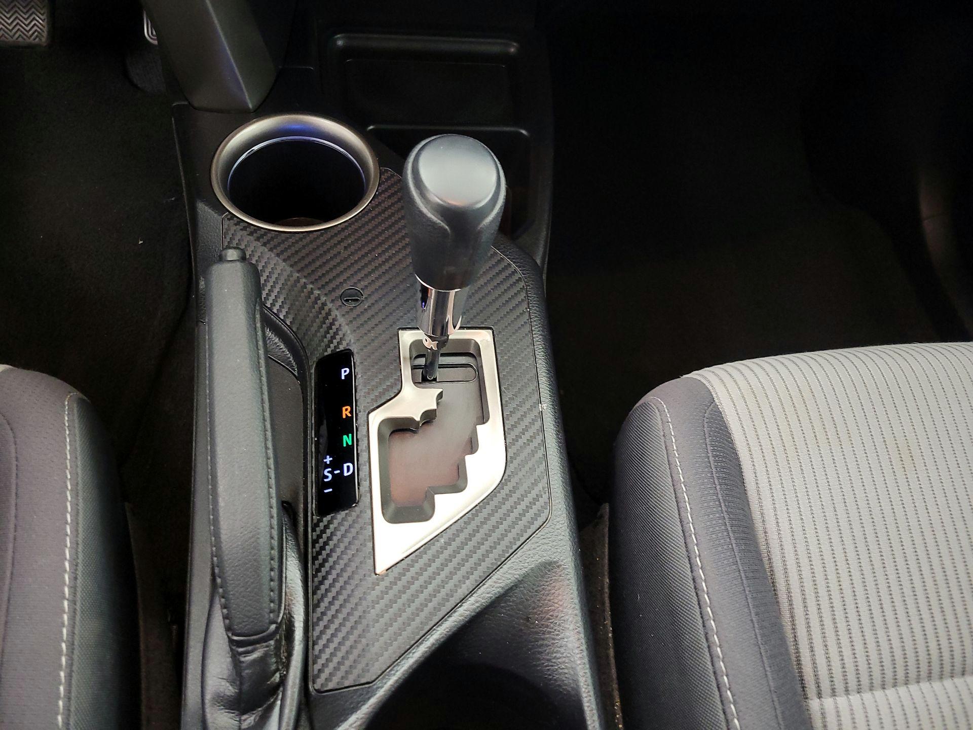 Thumbnail: 2015 Toyota RAV4 - 17