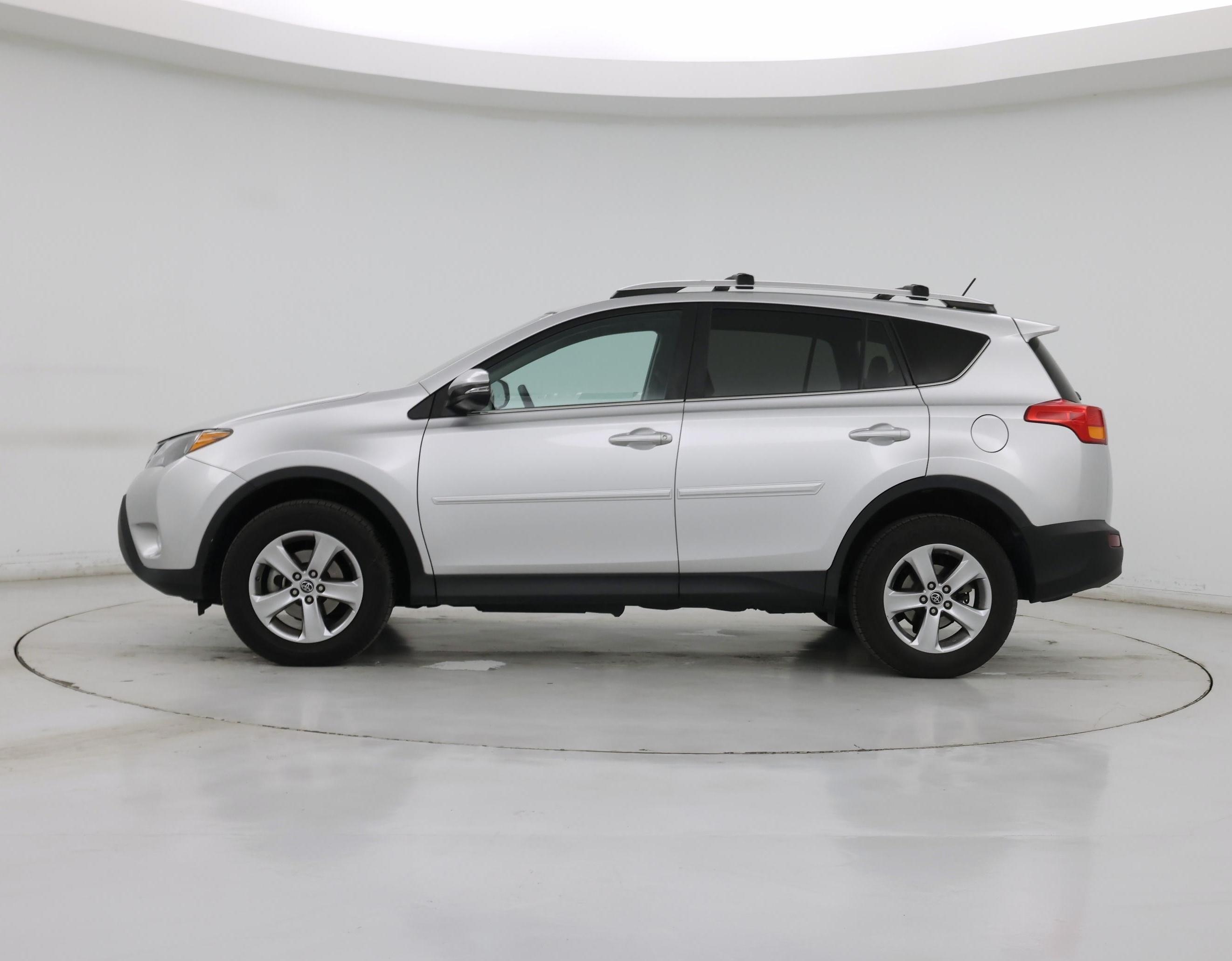 Thumbnail: 2015 Toyota RAV4 - 3