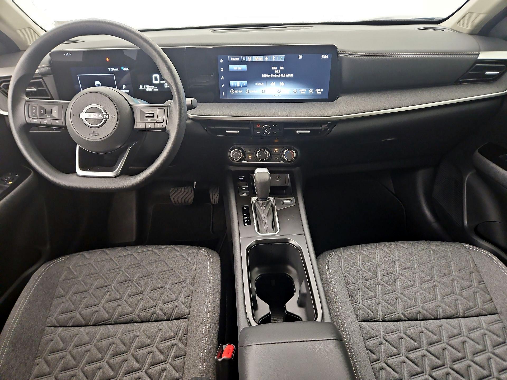 Thumbnail: 2025 Nissan Kicks - 9