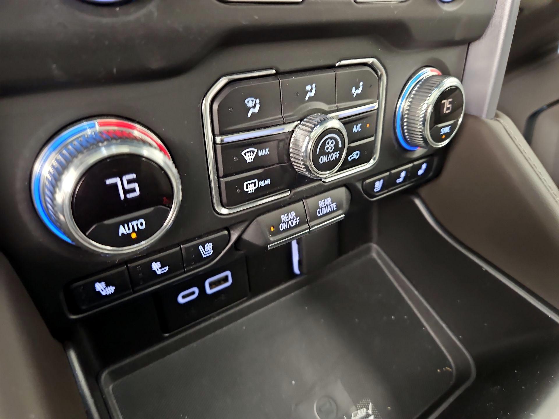 Thumbnail: 2023 GMC Yukon - 16