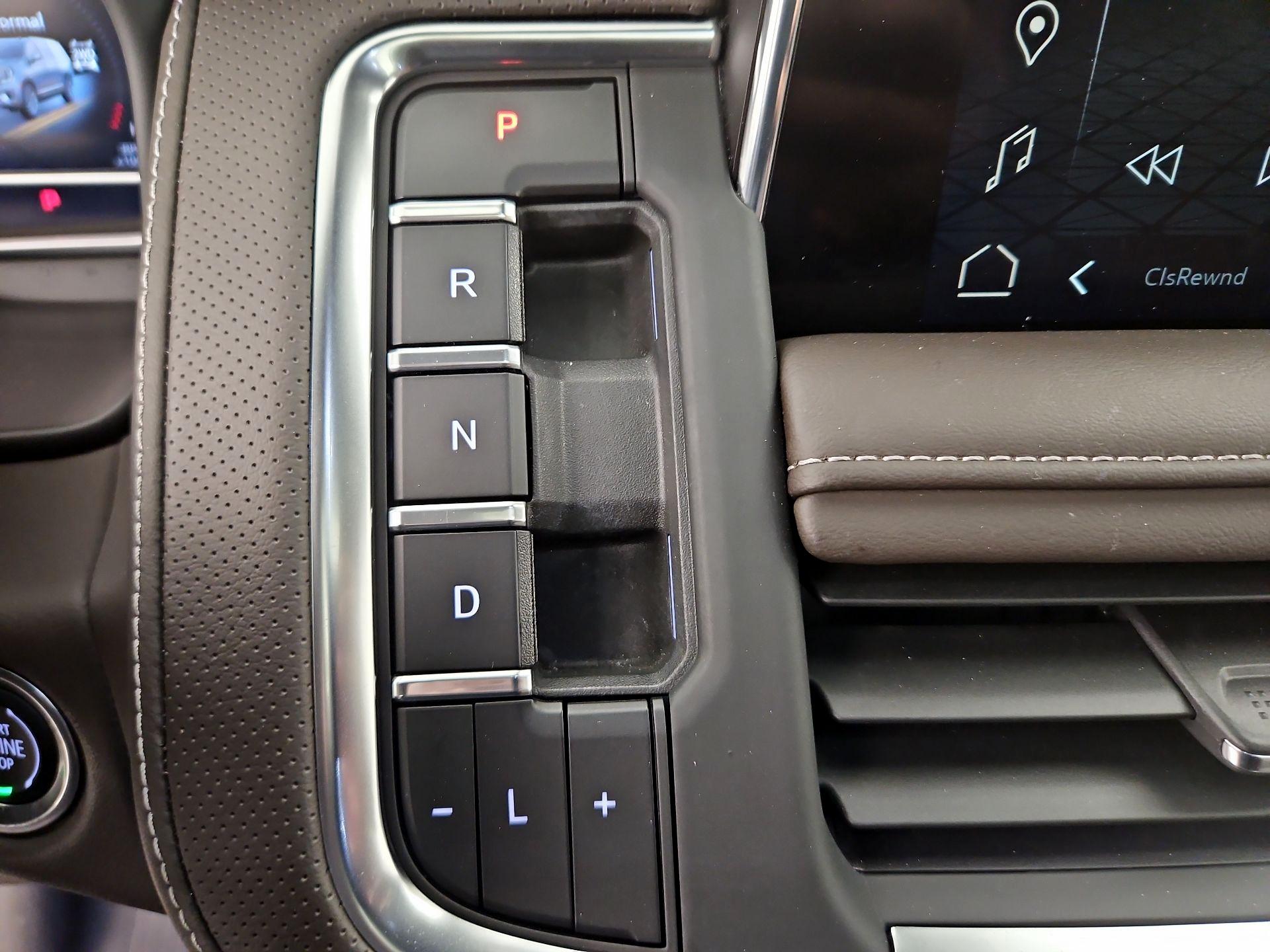 Thumbnail: 2023 GMC Yukon - 17