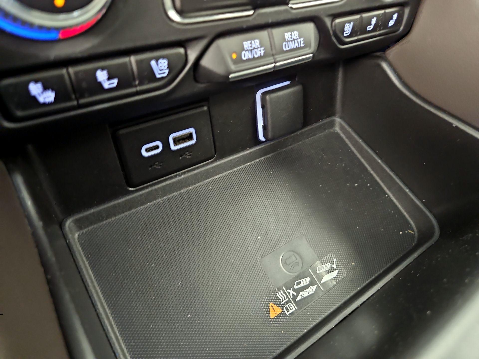 Thumbnail: 2023 GMC Yukon - 18