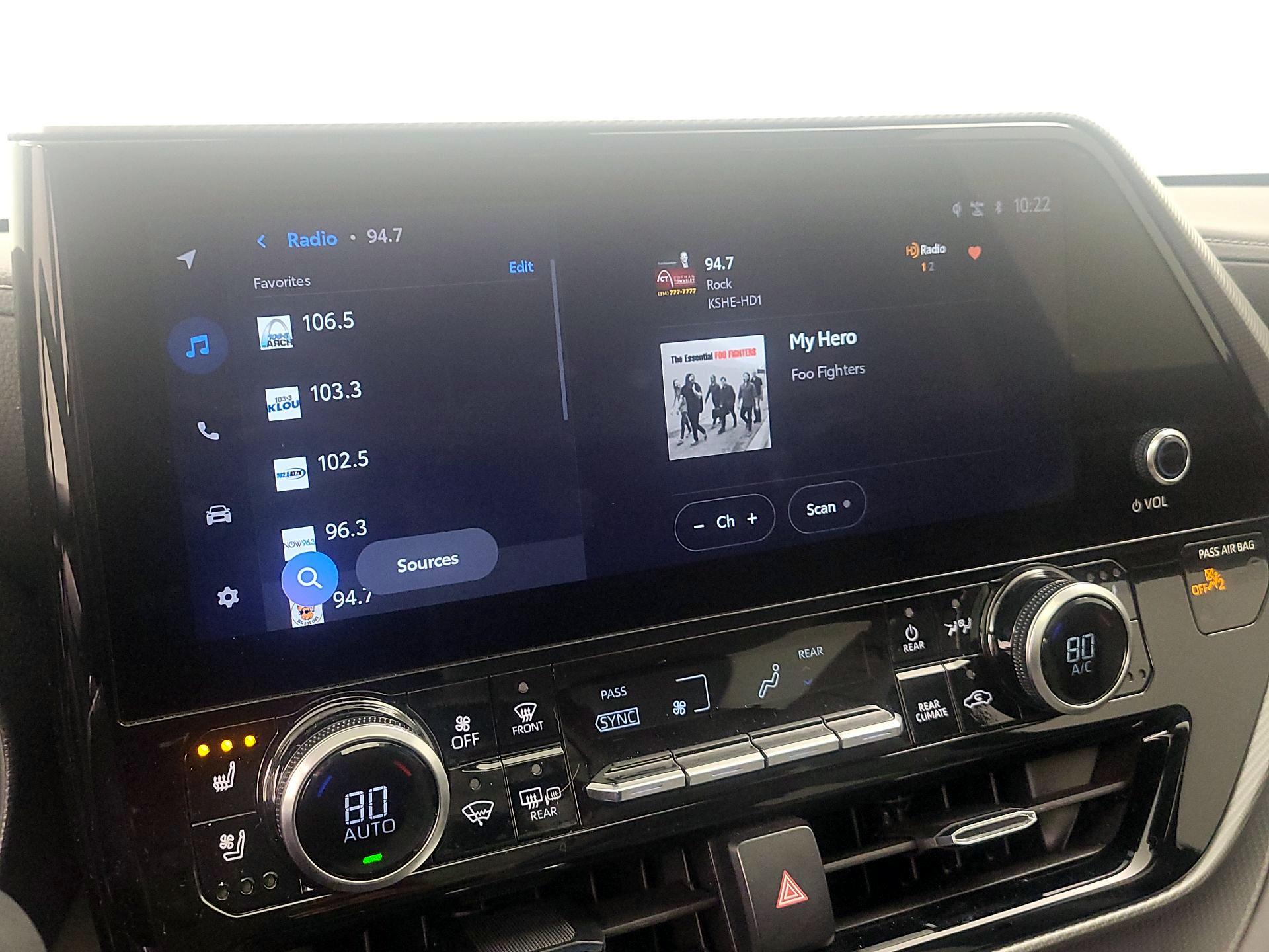 Thumbnail: 2023 Toyota Highlander - 15