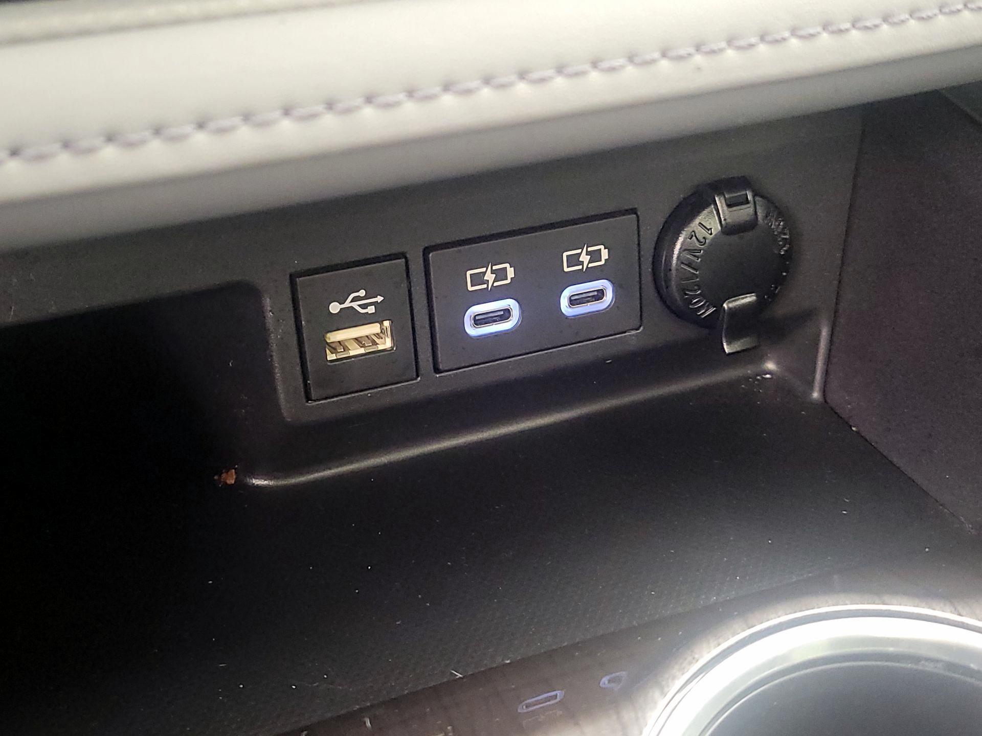 Thumbnail: 2023 Toyota Highlander - 18