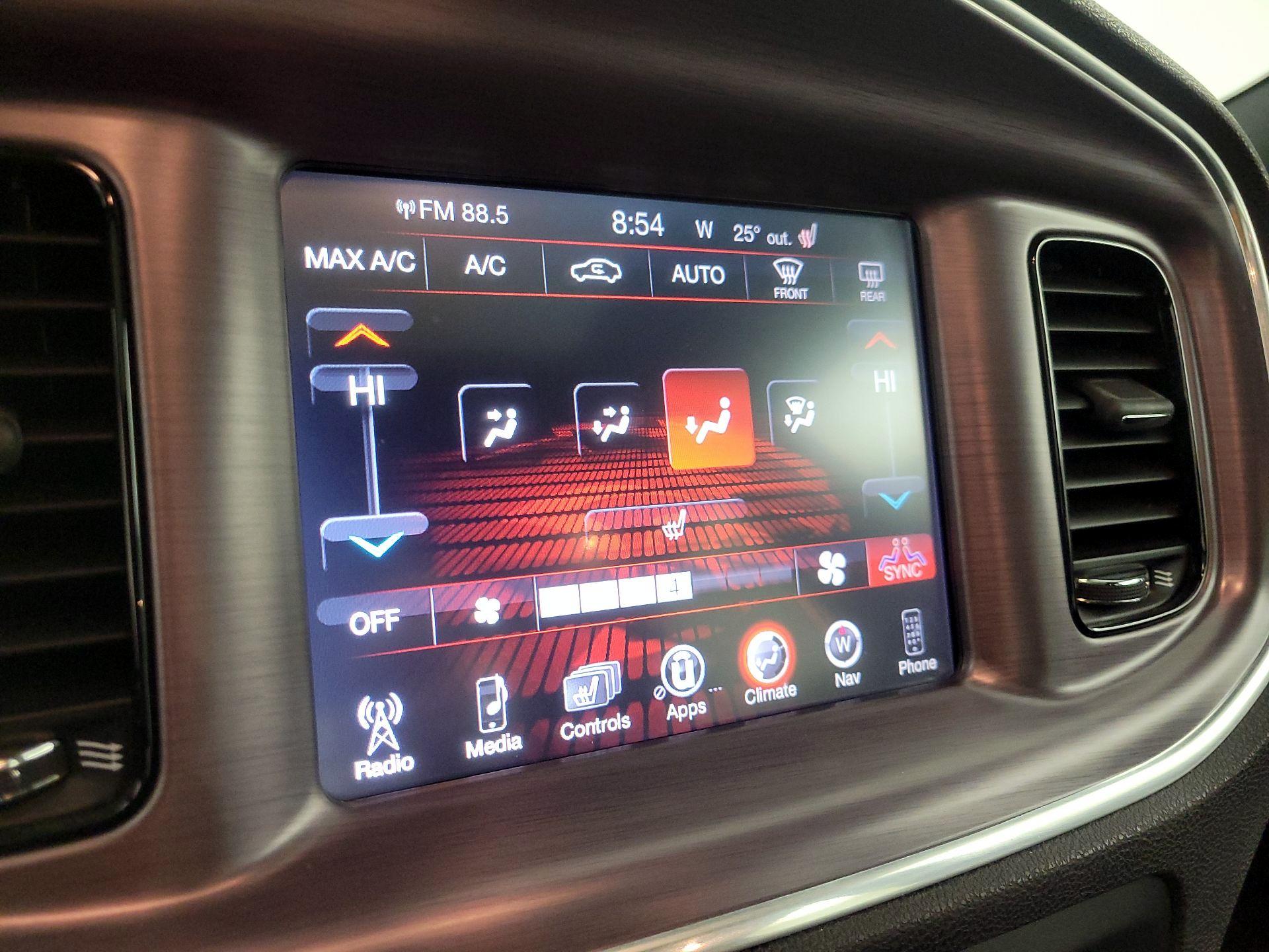 Thumbnail: 2016 Dodge Charger - 17