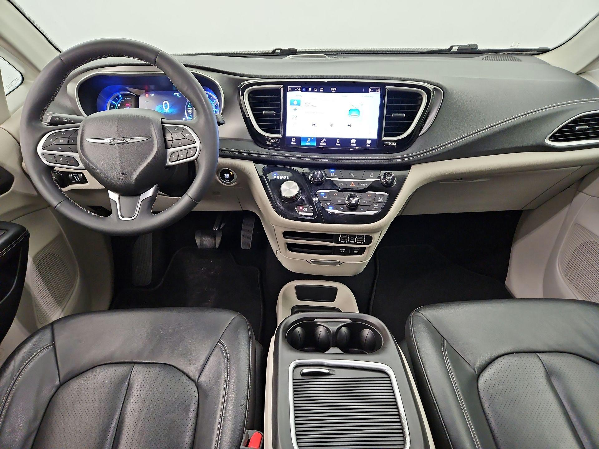 Thumbnail: 2022 Chrysler Pacifica - 9