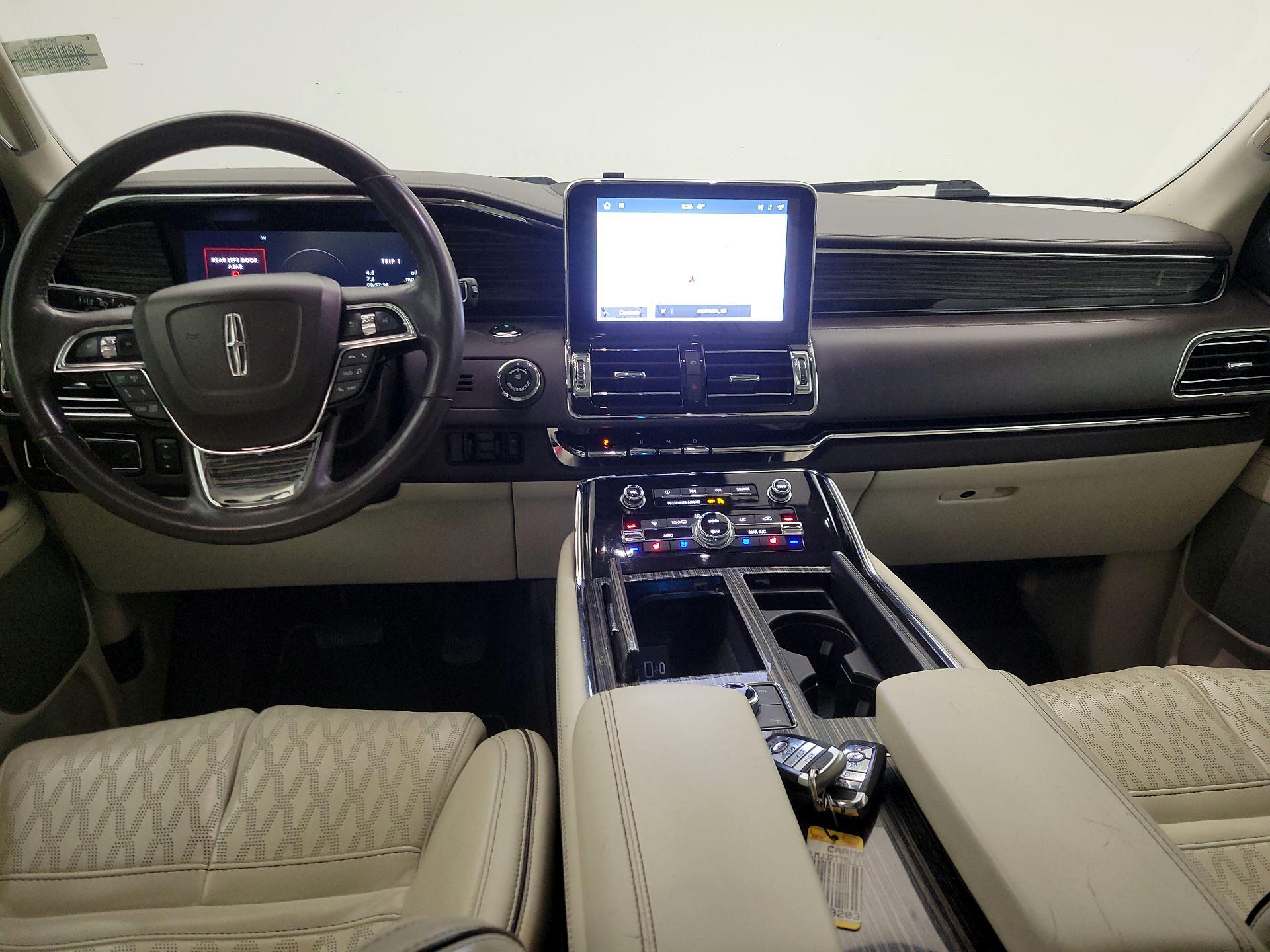 Thumbnail: 2020 Lincoln Navigator - 9