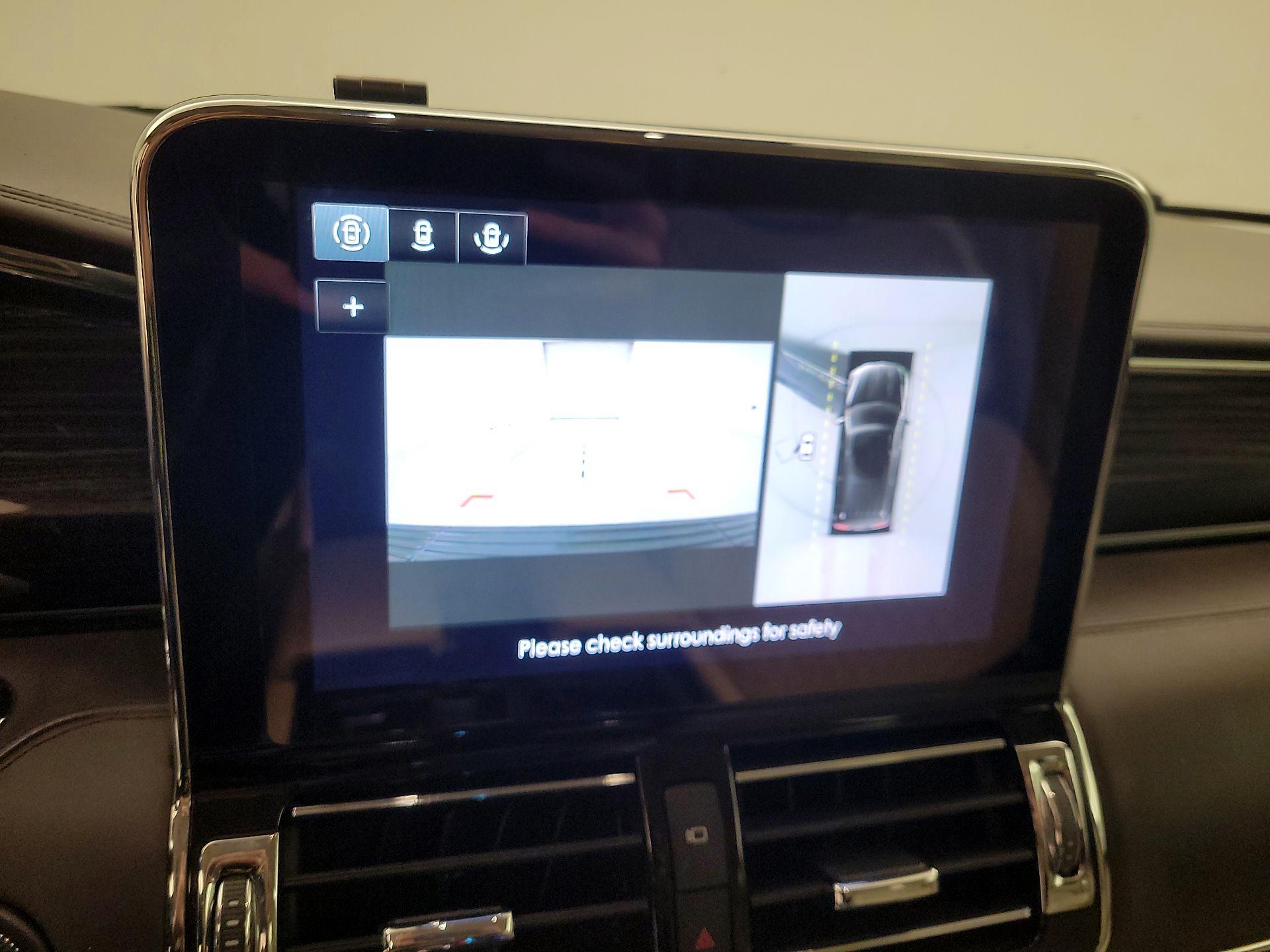 Thumbnail: 2020 Lincoln Navigator - 15