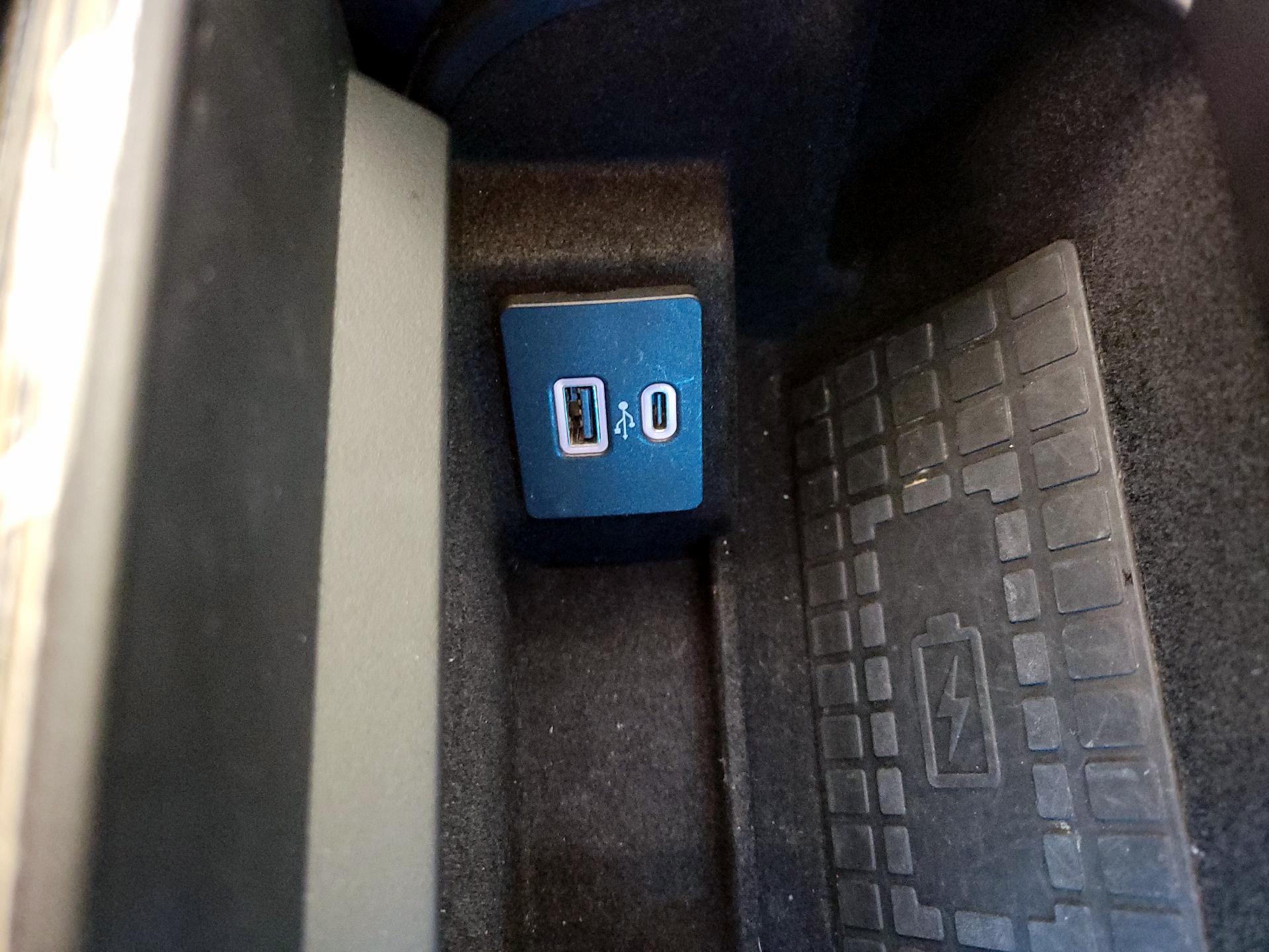 Thumbnail: 2020 Lincoln Navigator - 19