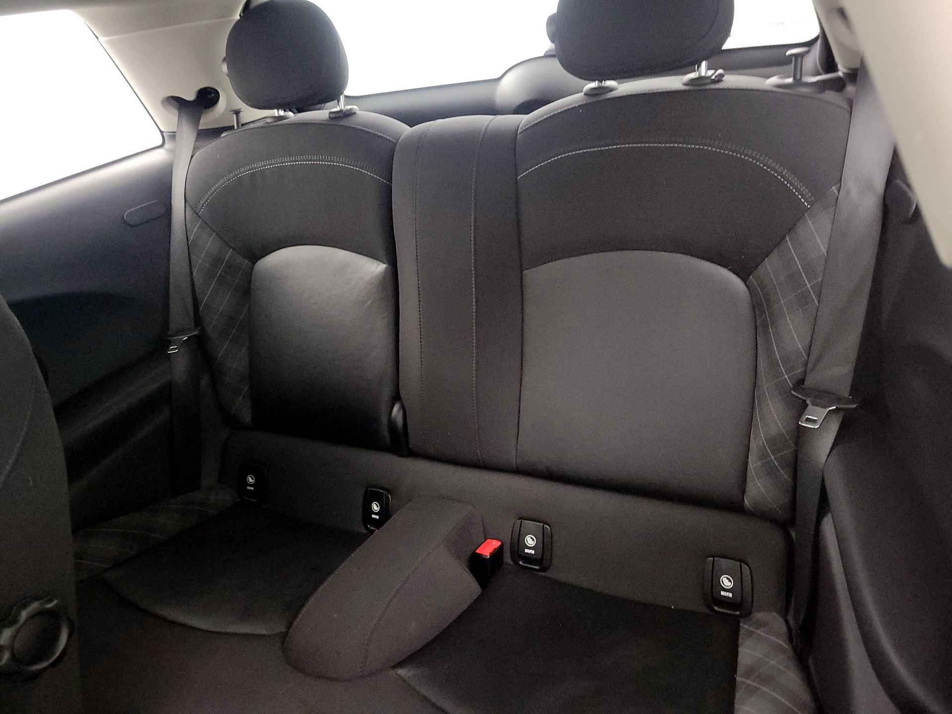 Thumbnail: 2015 MINI Cooper Hardtop - 19