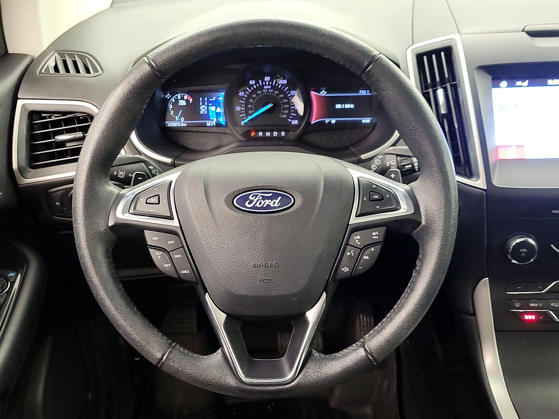 Thumbnail: 2019 Ford Edge - 10