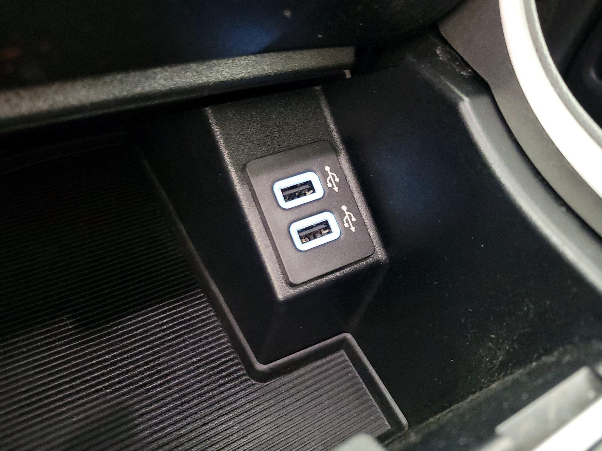 Thumbnail: 2019 Ford Edge - 18