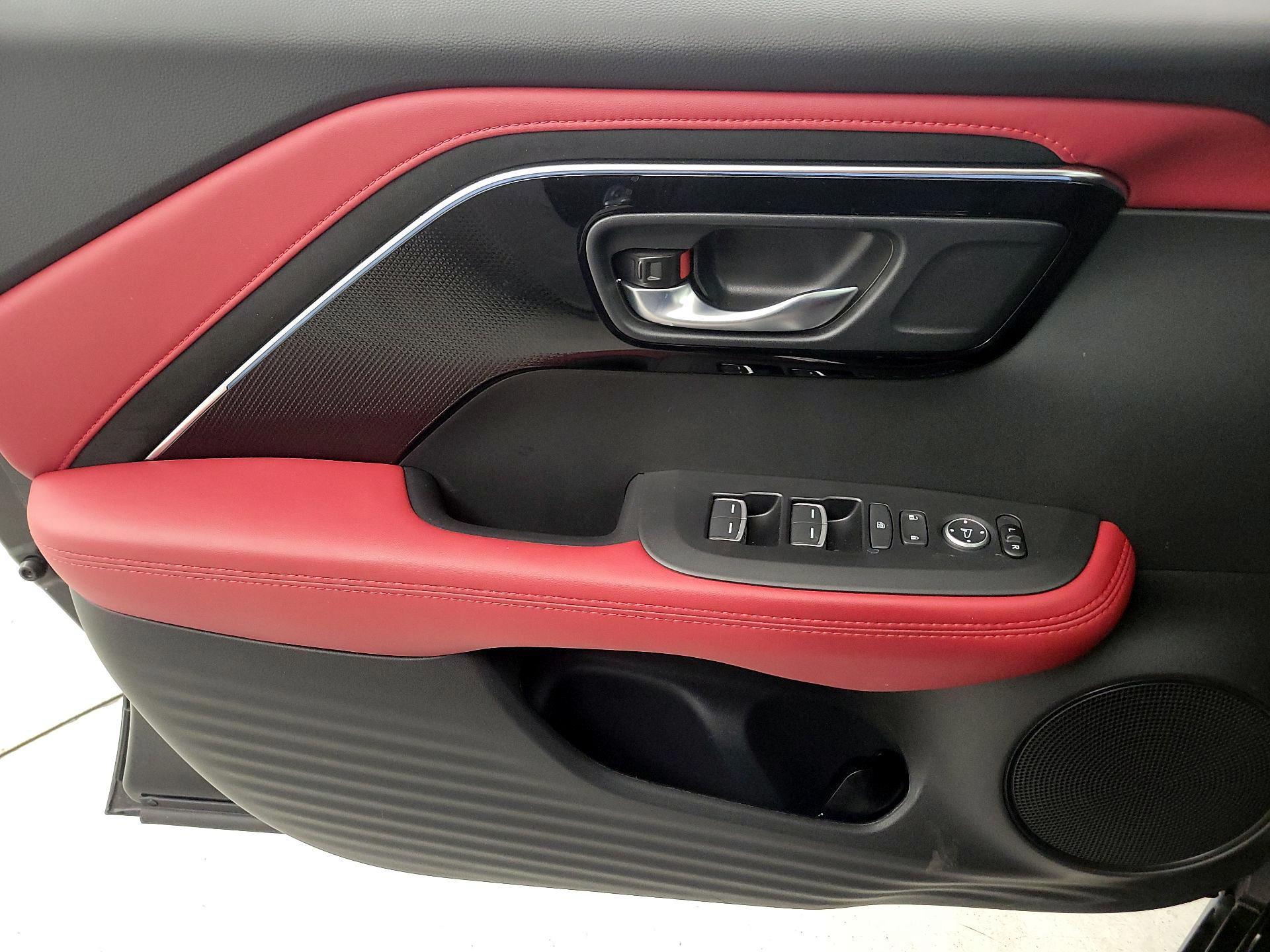 Thumbnail: 2025 Acura ADX - 12