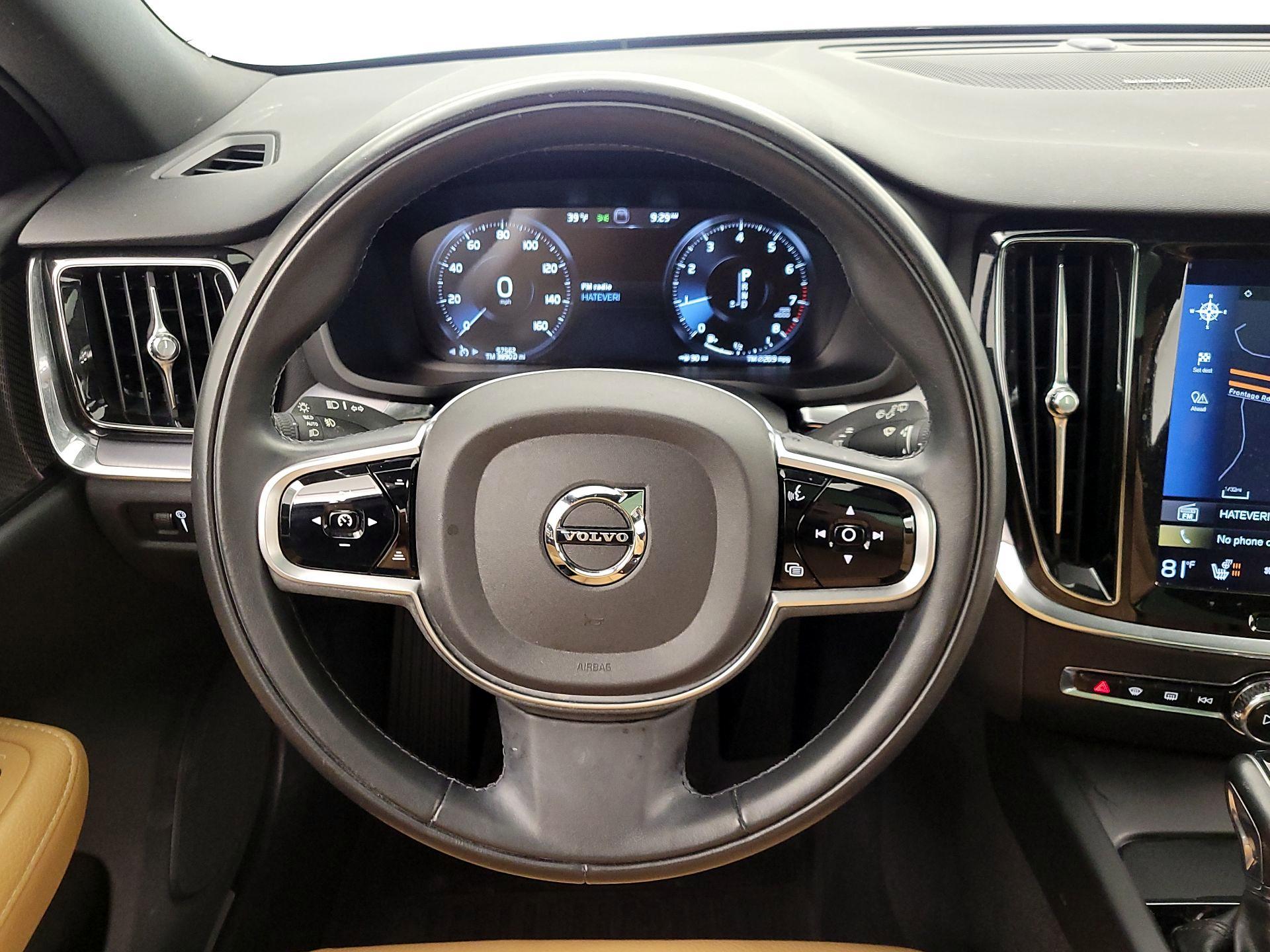 Thumbnail: 2020 Volvo S60 - 10