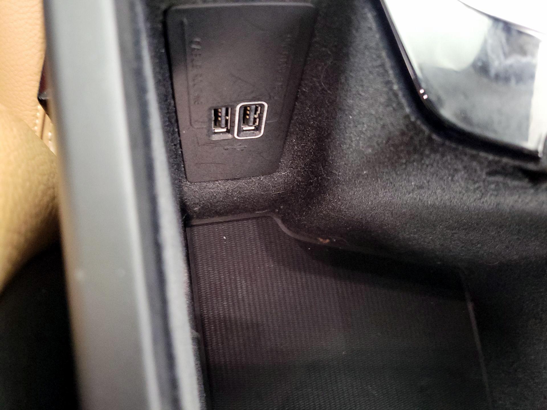 Thumbnail: 2020 Volvo S60 - 19