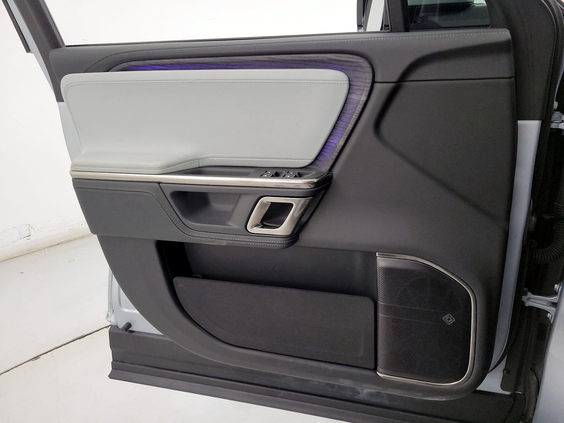 Thumbnail: 2024 Rivian R1S - 12