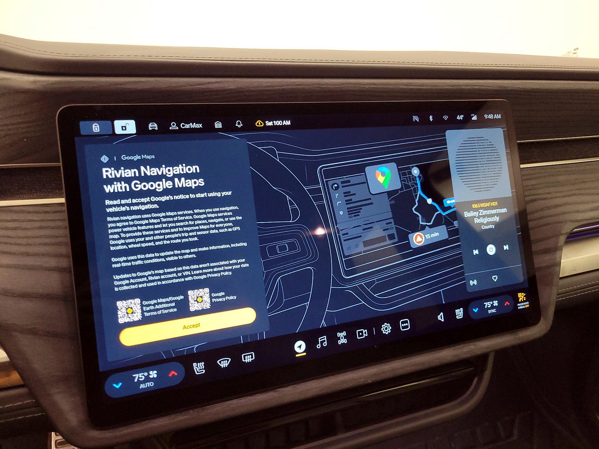 Thumbnail: 2024 Rivian R1S - 13