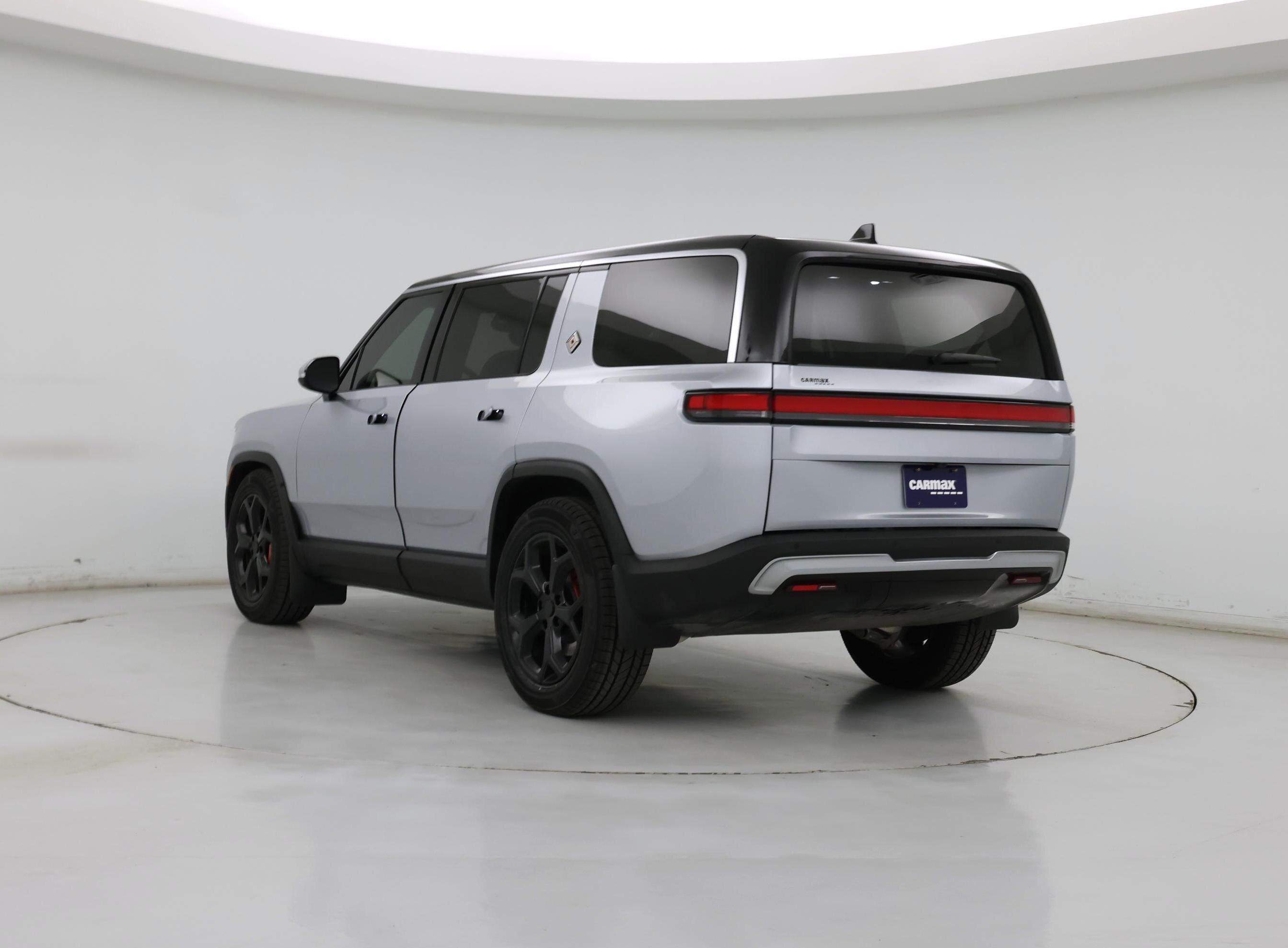 Thumbnail: 2024 Rivian R1S - 2