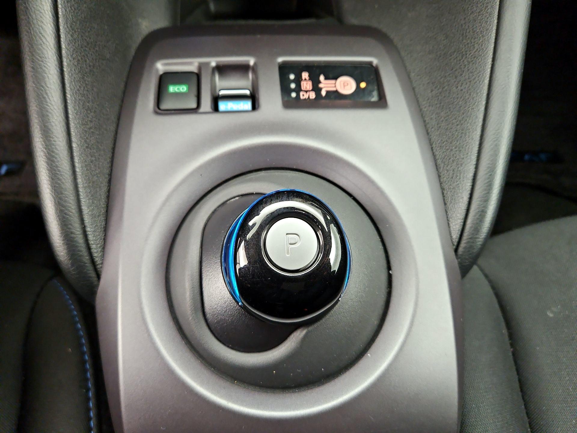 Thumbnail: 2024 Nissan Leaf - 17