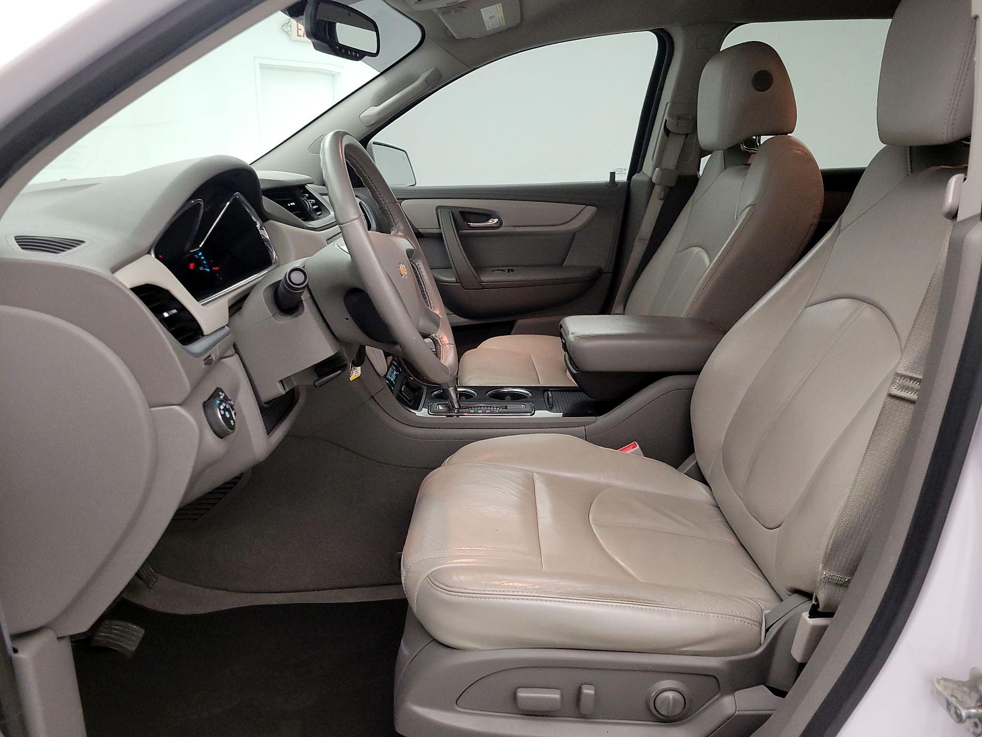 Thumbnail: 2016 Chevrolet Traverse - 11