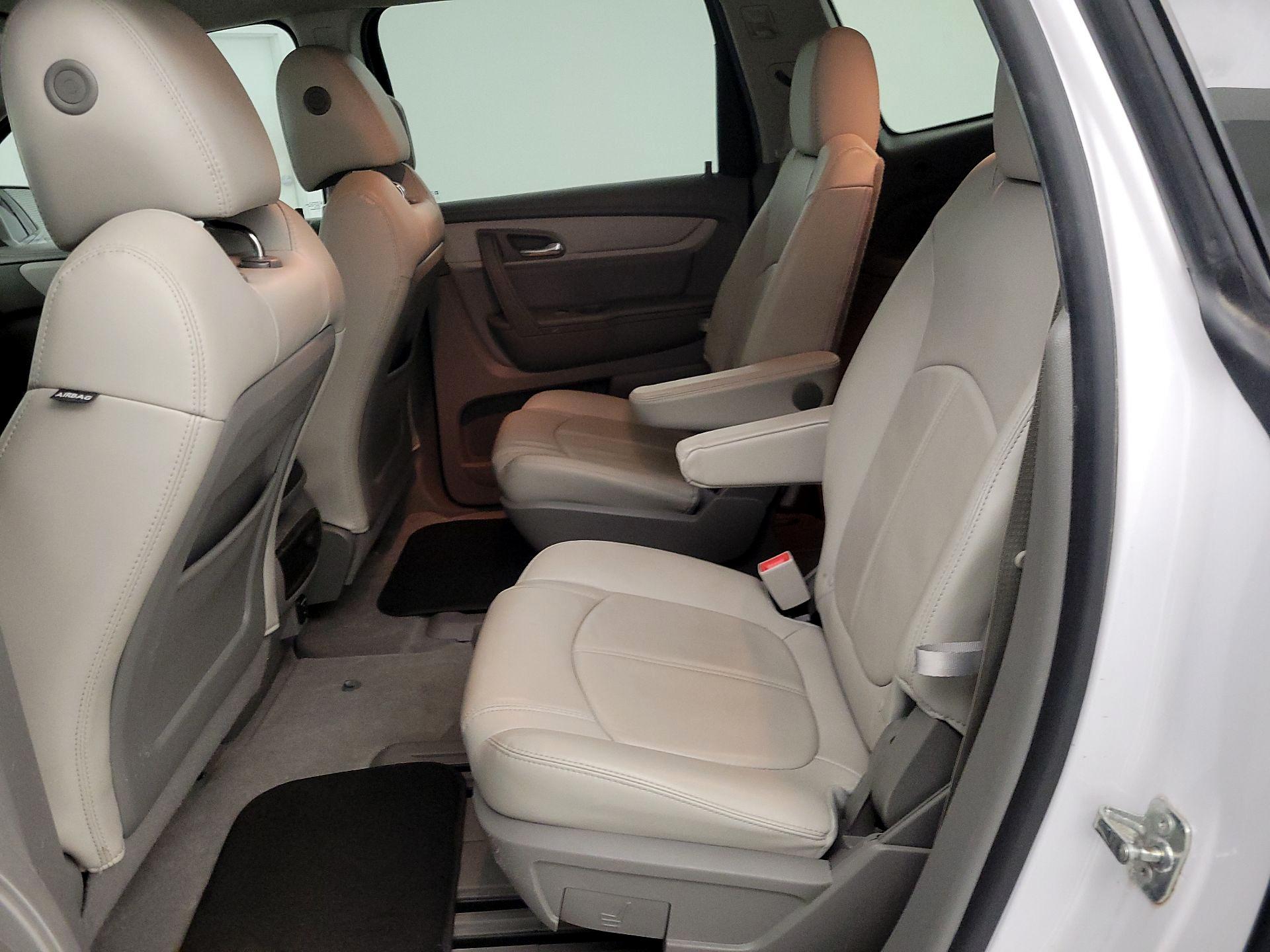 Thumbnail: 2016 Chevrolet Traverse - 20