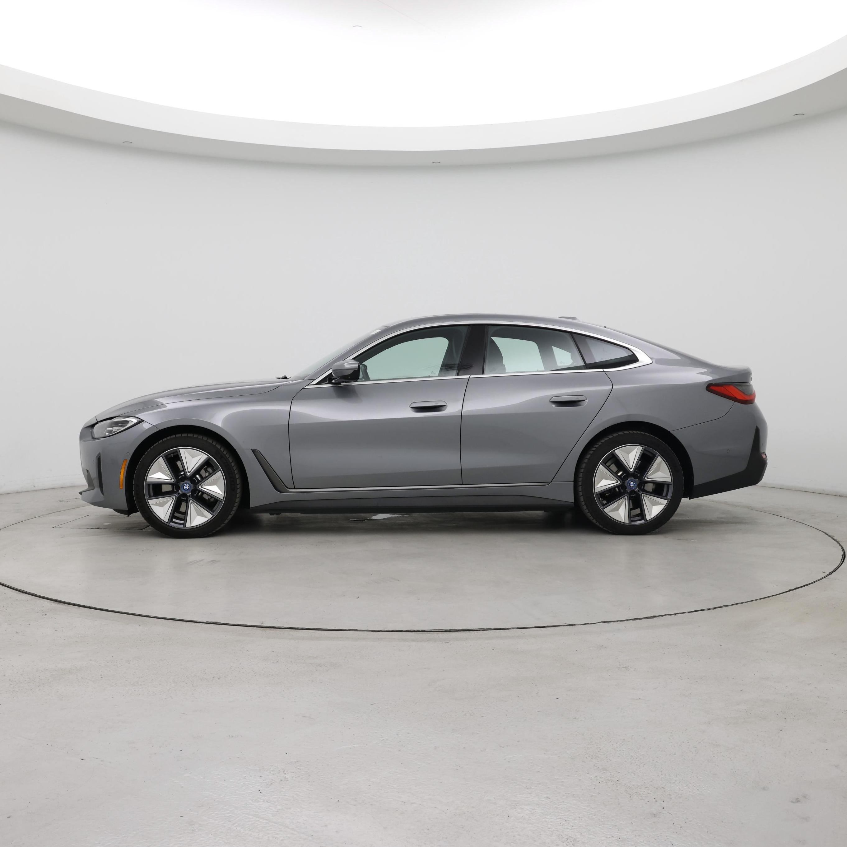 Thumbnail: 2023 BMW i4 - 3