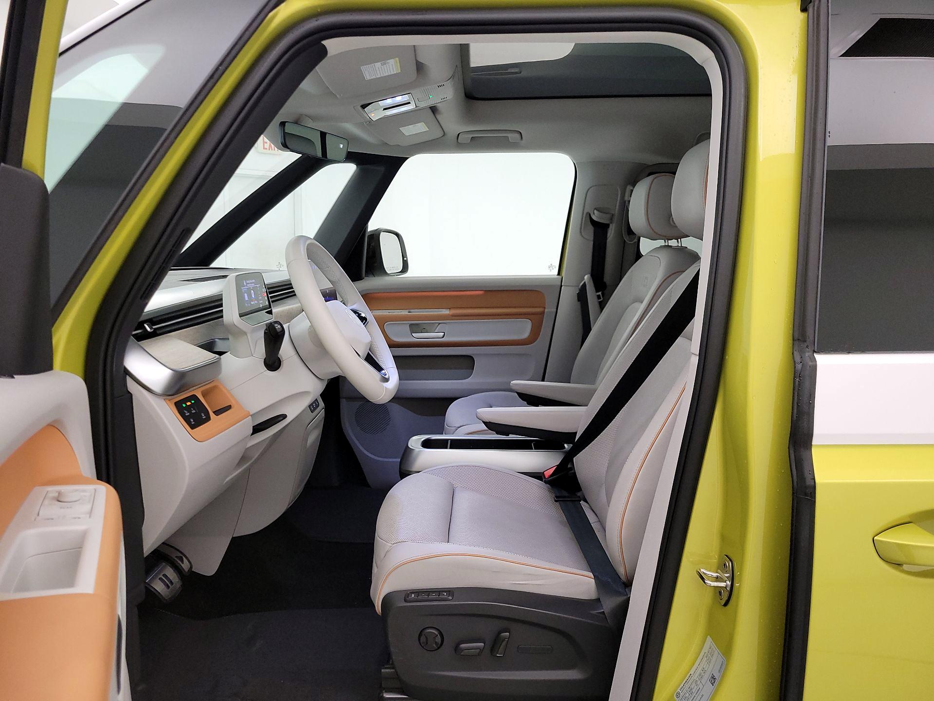 Thumbnail: 2025 Volkswagen ID.Buzz - 11