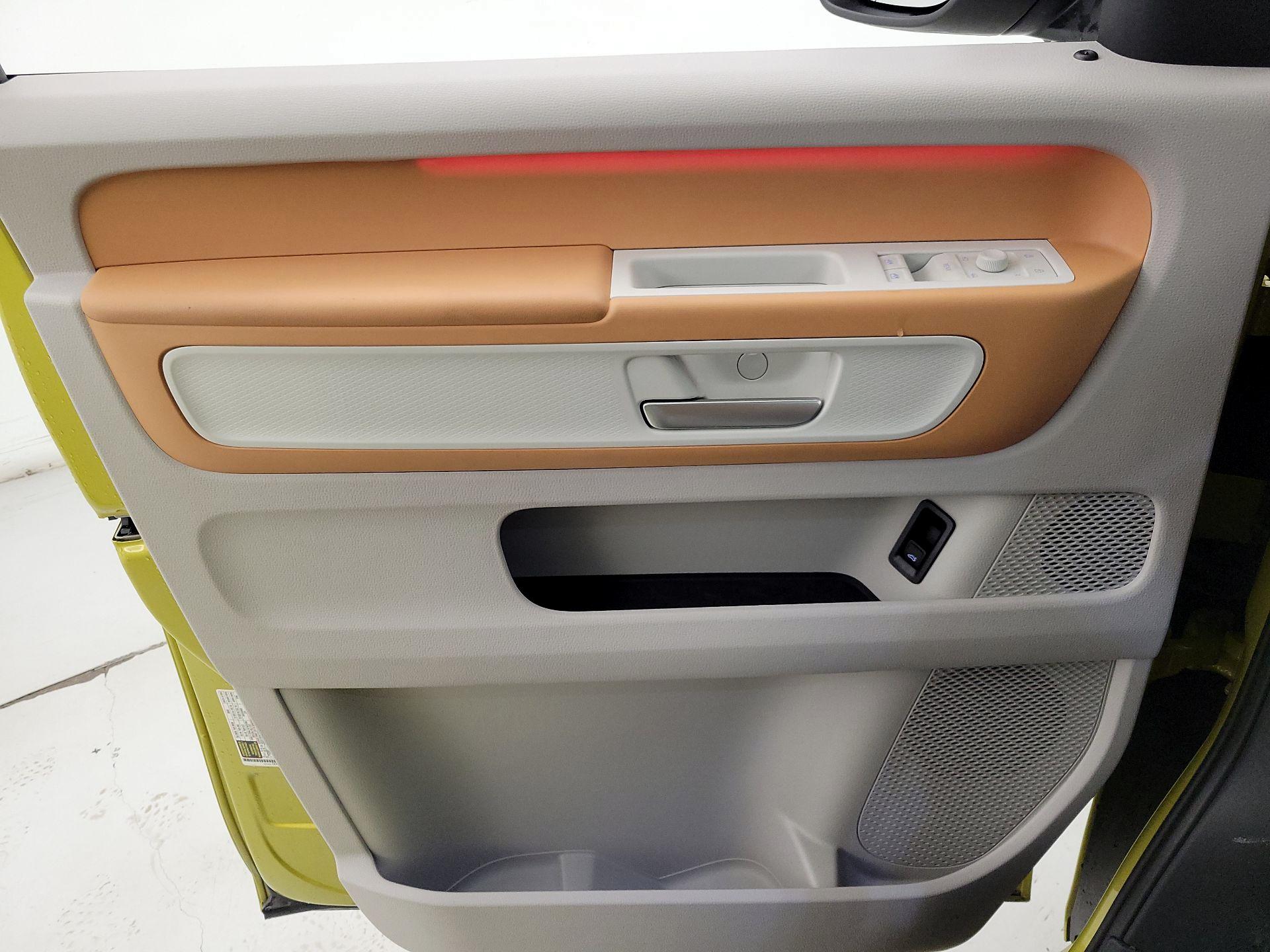 Thumbnail: 2025 Volkswagen ID.Buzz - 12