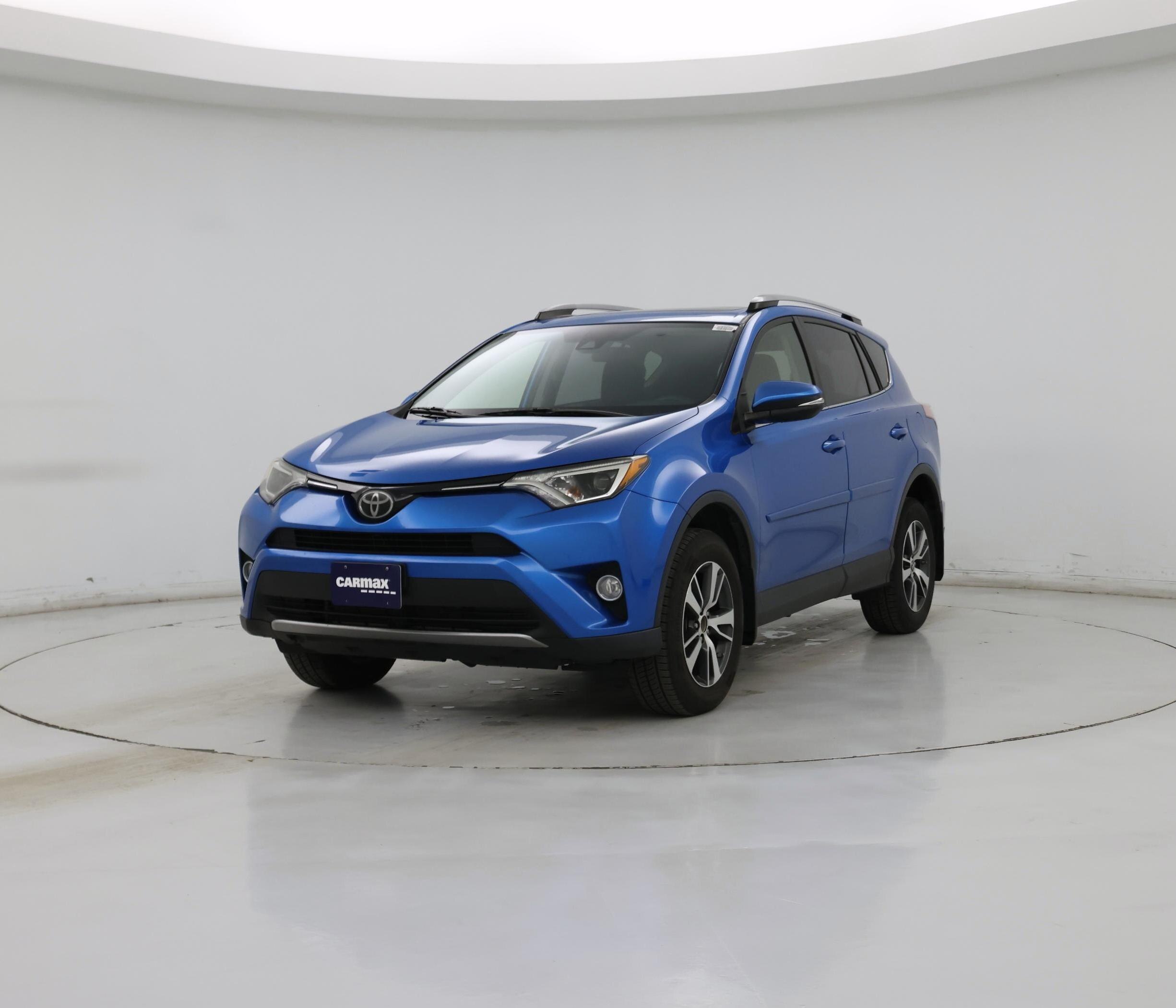 Thumbnail: 2018 Toyota RAV4 - 4
