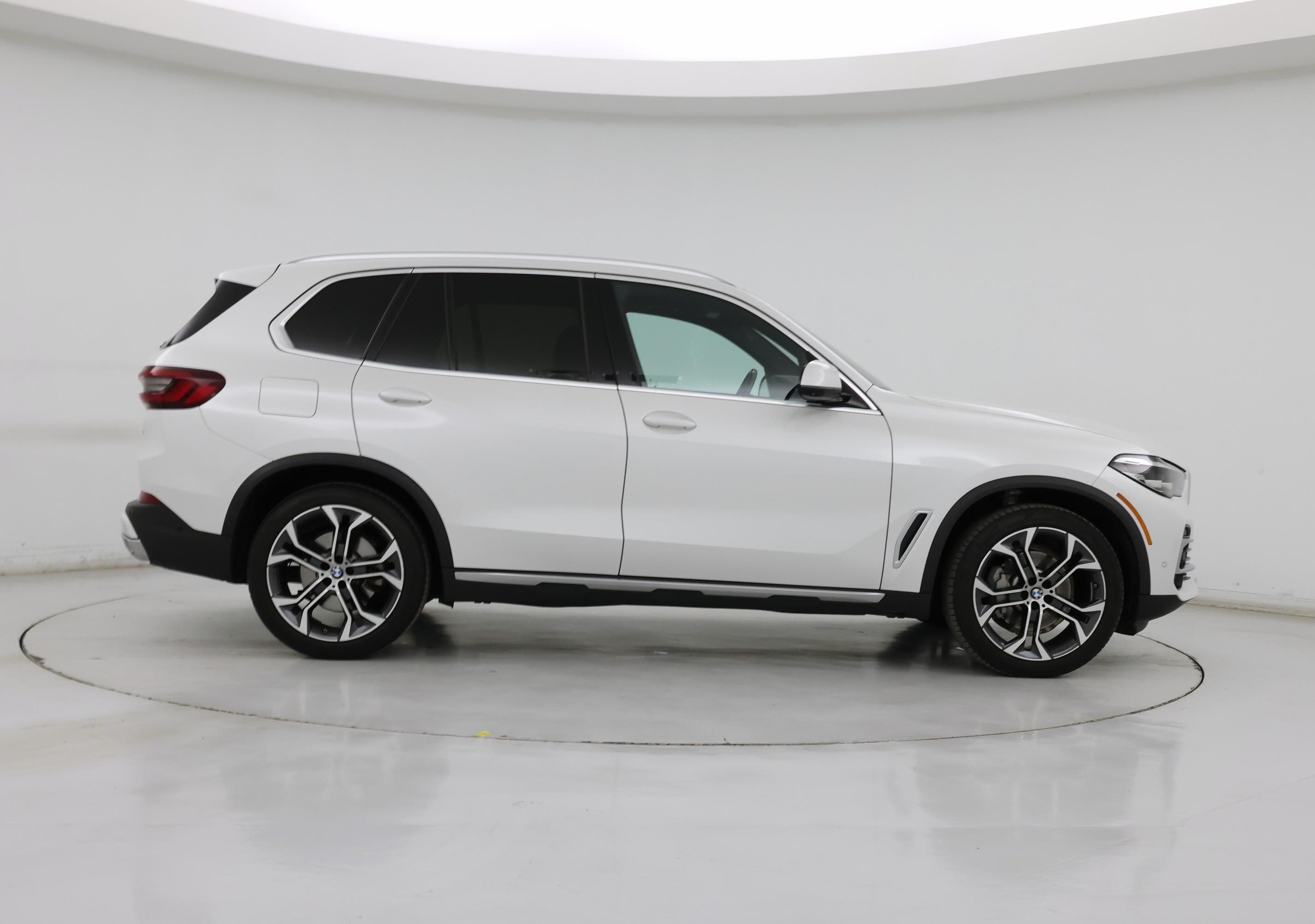 Thumbnail: 2023 BMW X5 - 7