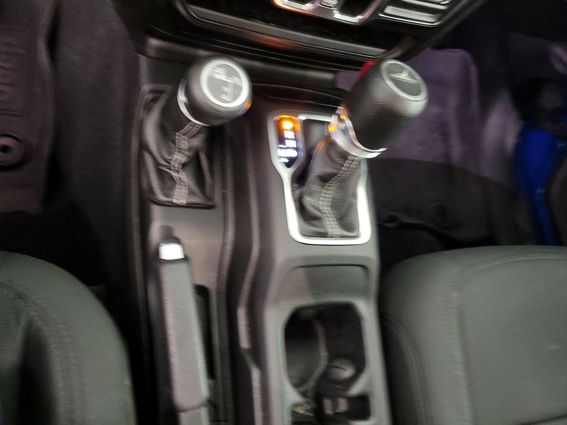 Thumbnail: 2020 Jeep Gladiator - 17