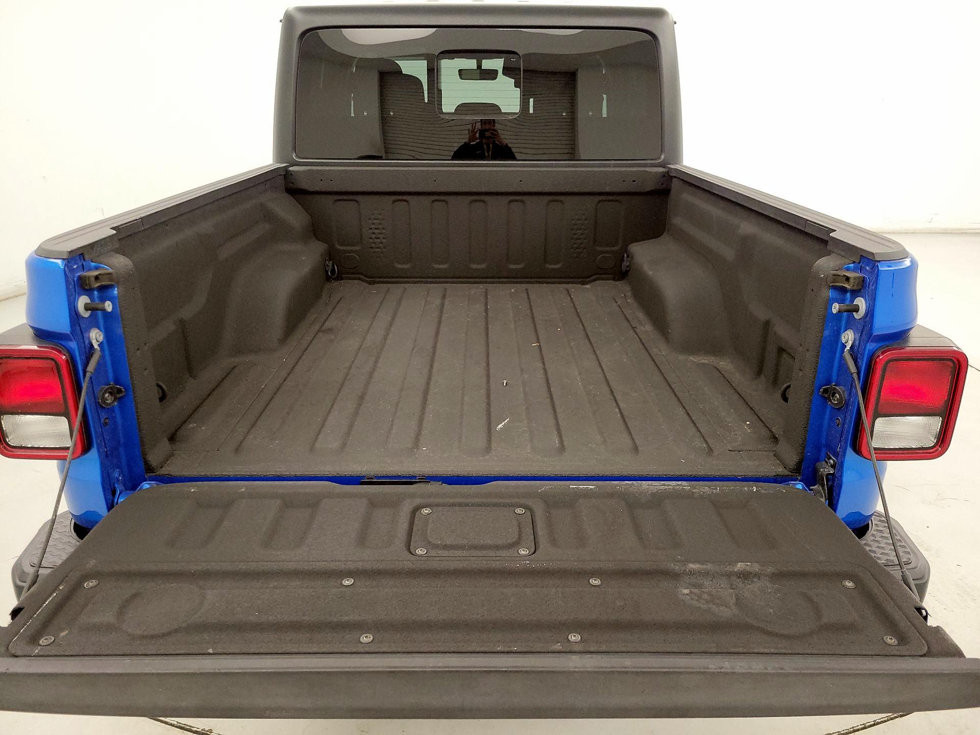 Thumbnail: 2020 Jeep Gladiator - 20