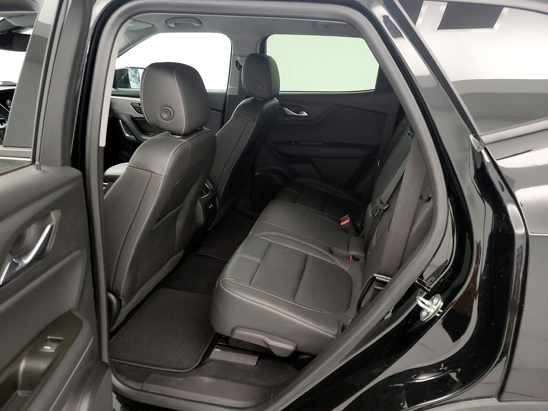 Thumbnail: 2023 Chevrolet Blazer - 19