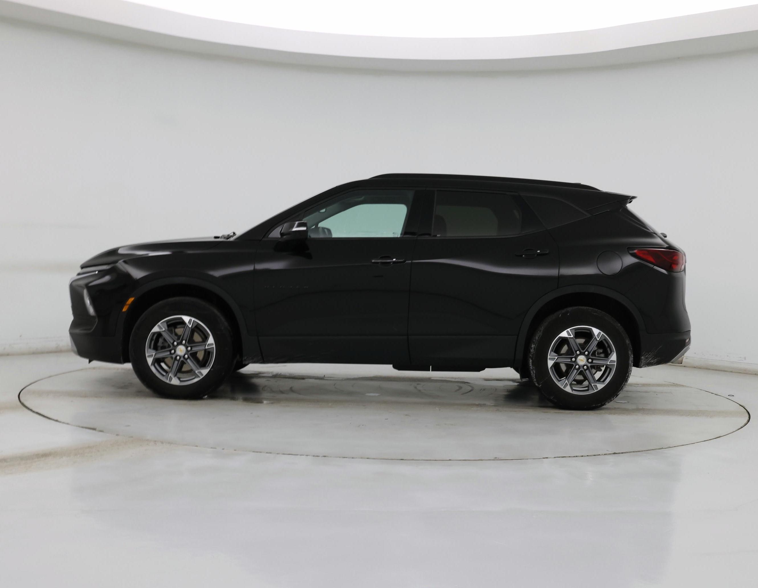 Thumbnail: 2023 Chevrolet Blazer - 3