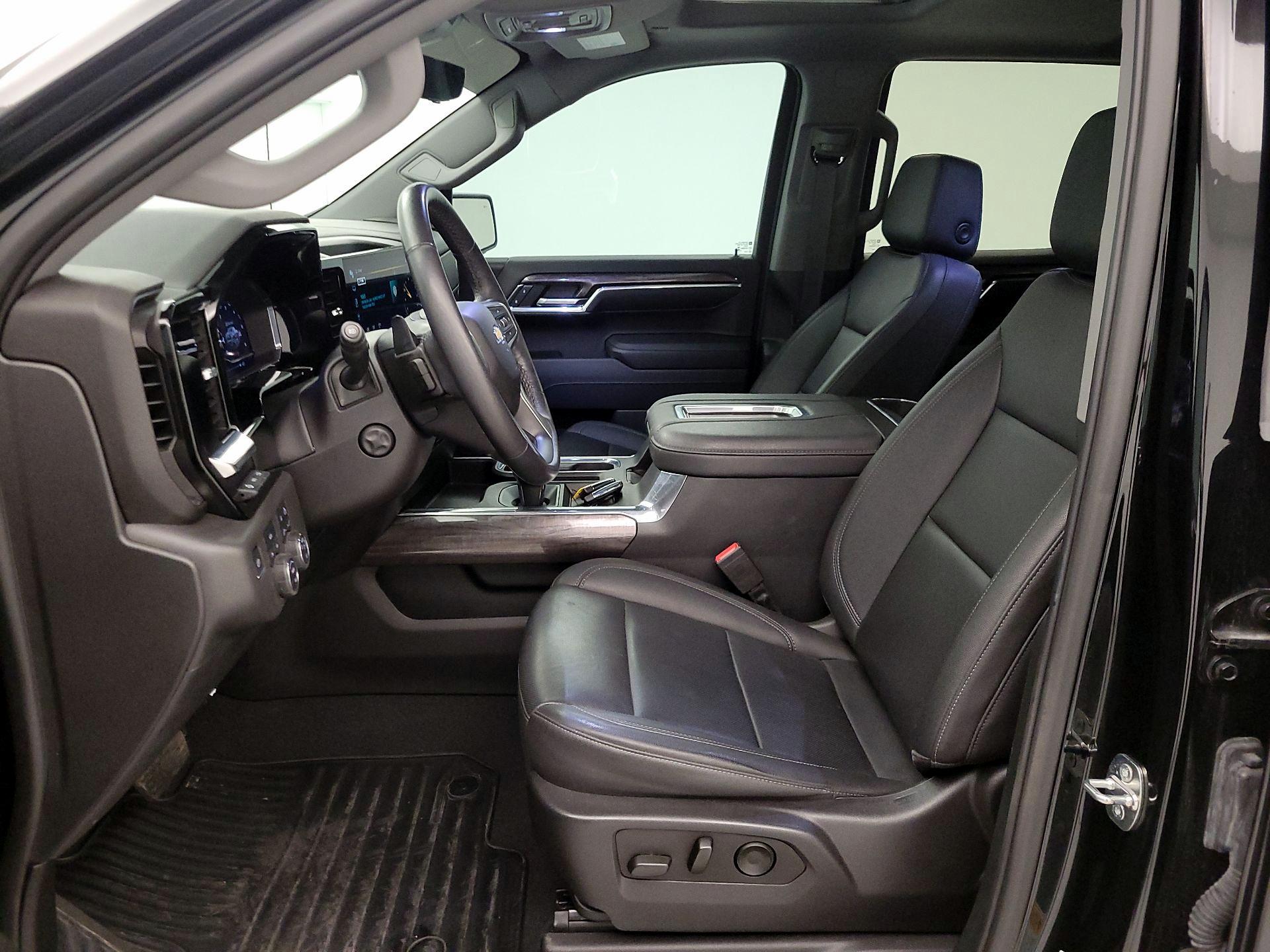 Thumbnail: 2022 Chevrolet Silverado 1500 - 11