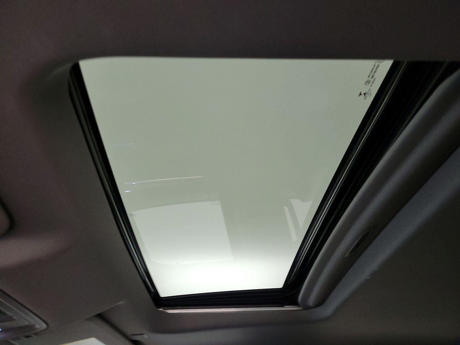 Thumbnail: 2022 Chevrolet Silverado 1500 - 19