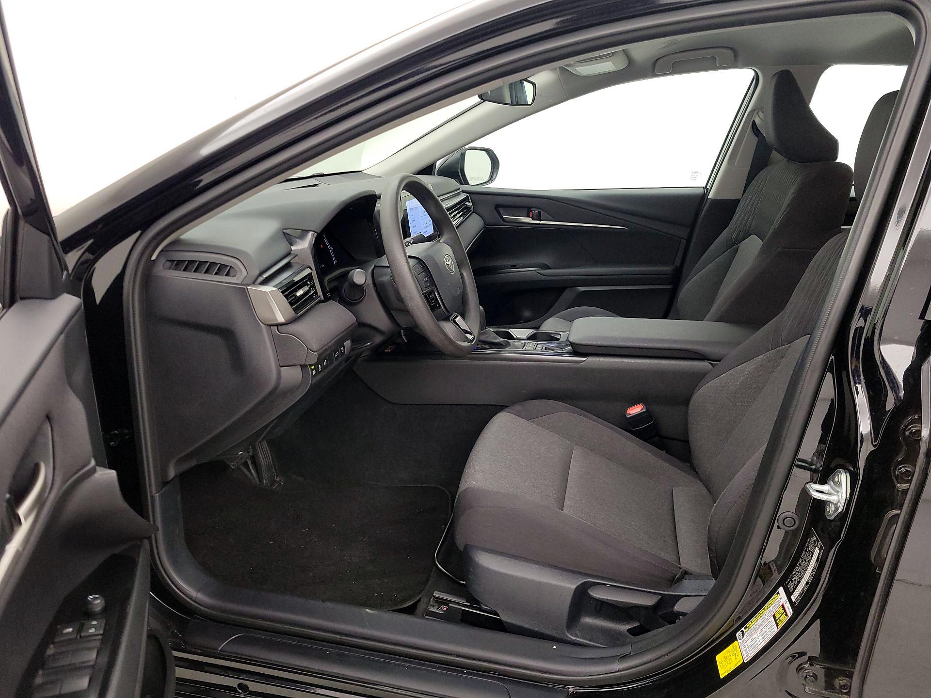 Thumbnail: 2025 Toyota Camry - 11