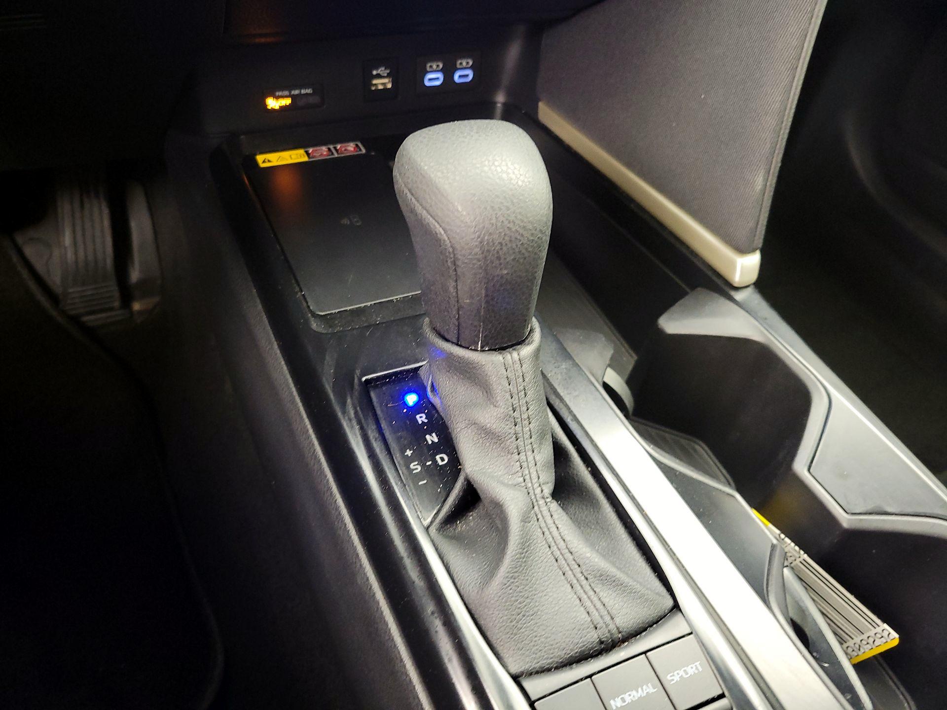 Thumbnail: 2025 Toyota Camry - 17