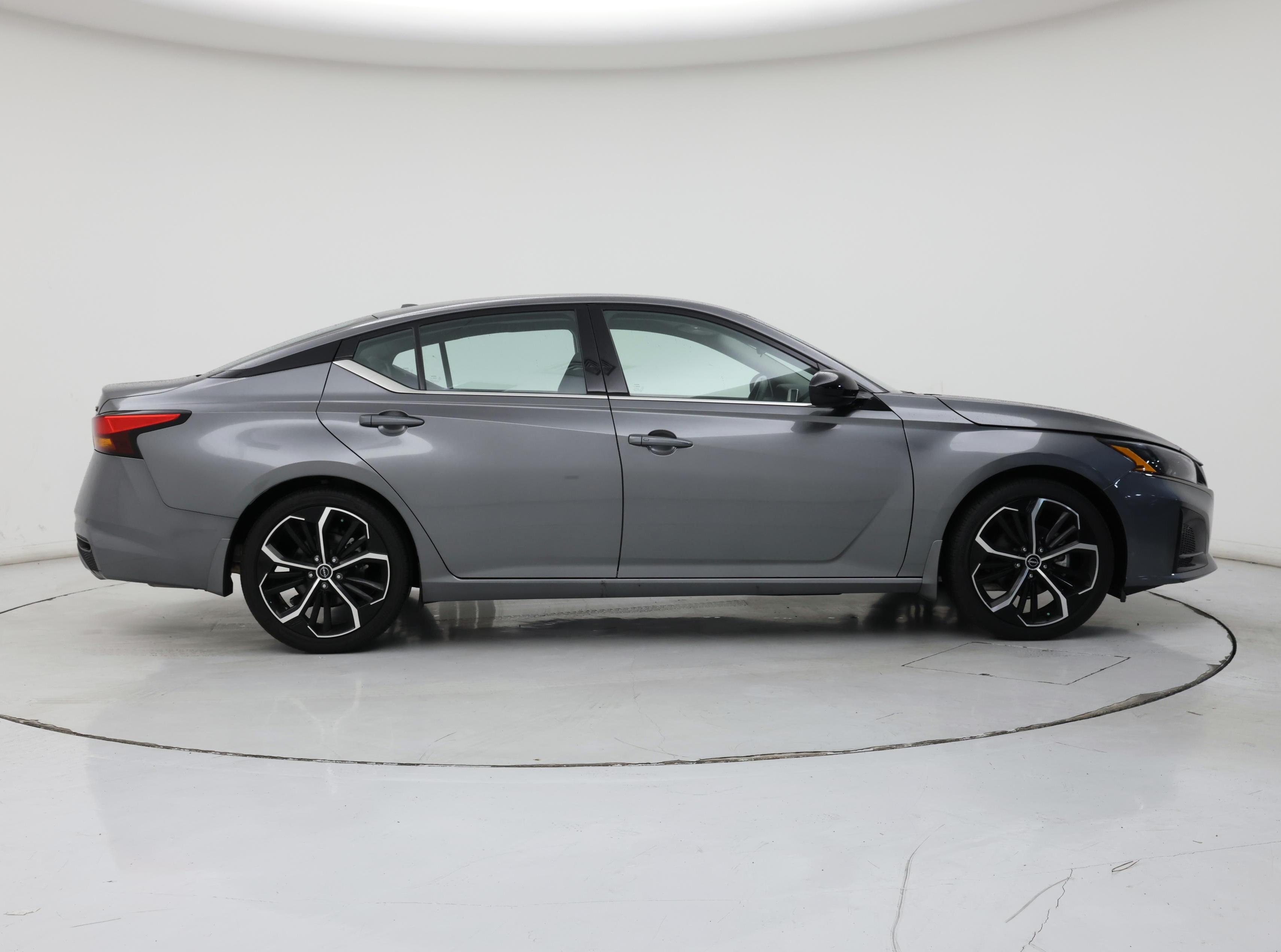 Thumbnail: 2023 Nissan Altima - 7