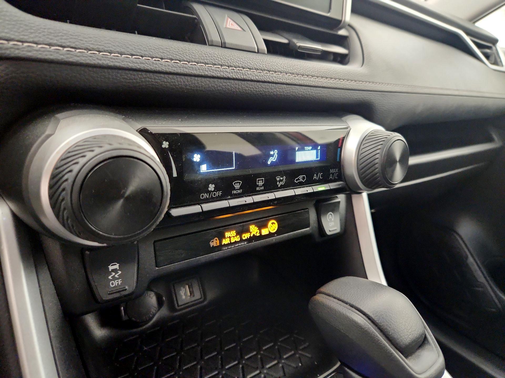 Thumbnail: 2024 Toyota RAV4 - 16