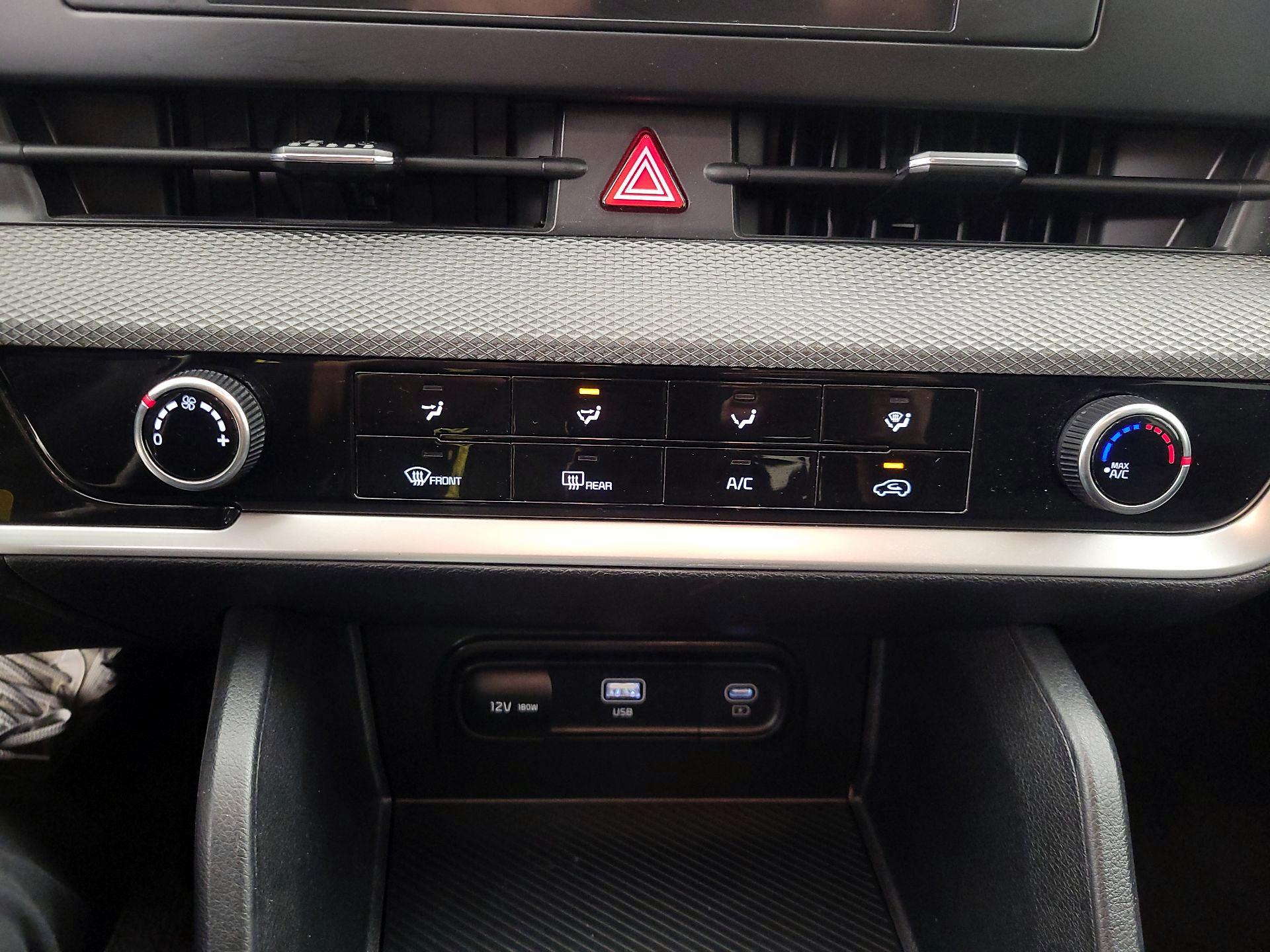 Thumbnail: 2024 Kia Sportage - 16