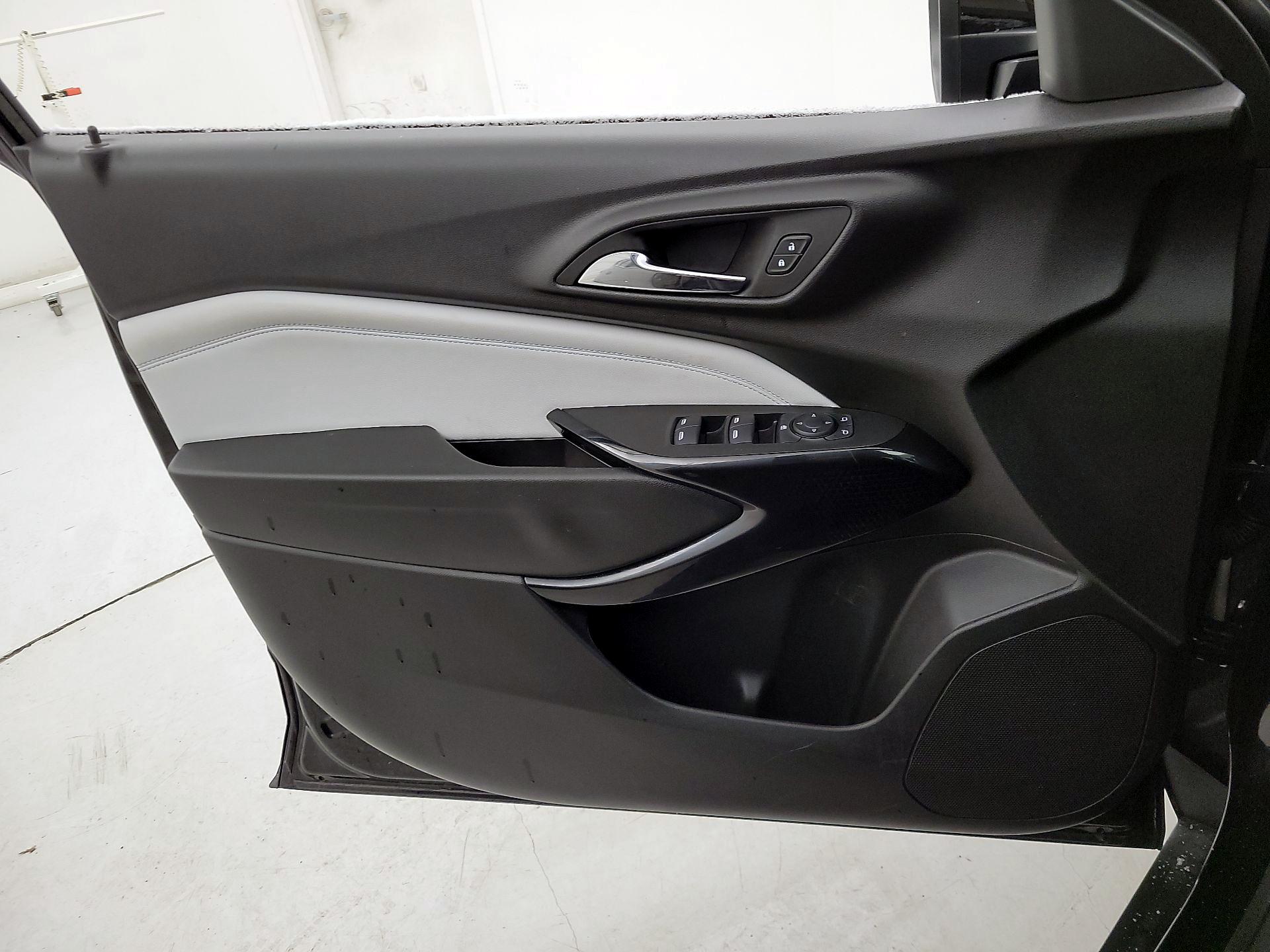 Thumbnail: 2025 Chevrolet Trax - 12