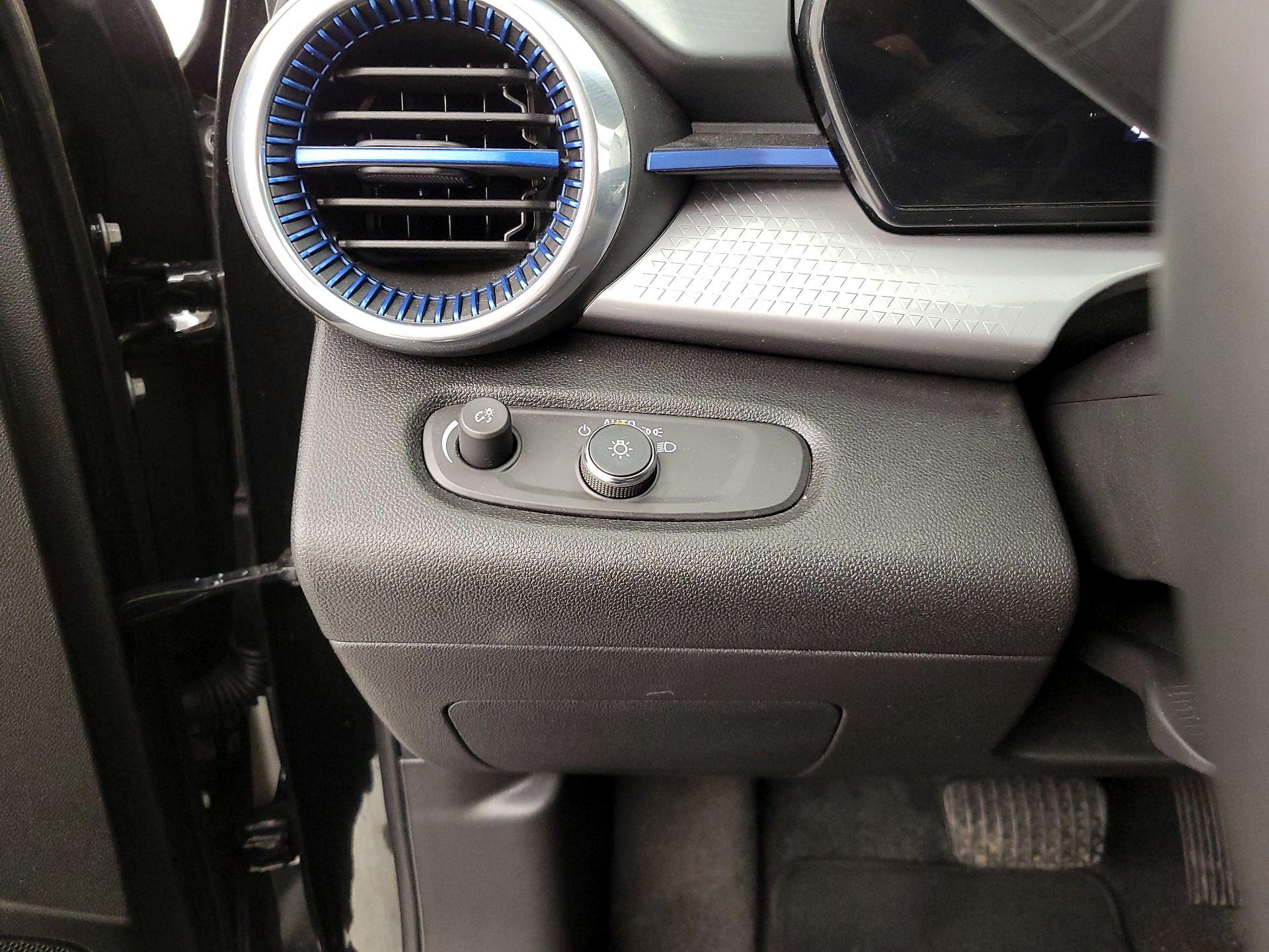 Thumbnail: 2025 Chevrolet Trax - 13