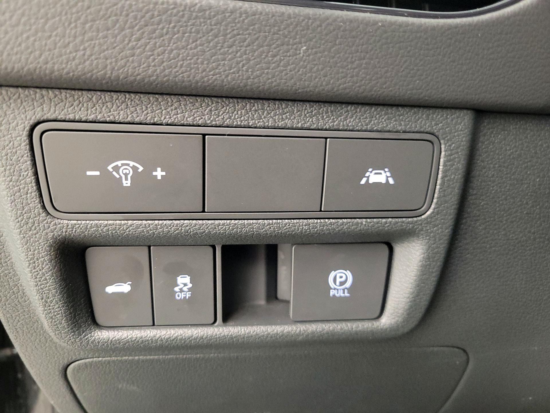 Thumbnail: 2023 Hyundai Sonata - 13